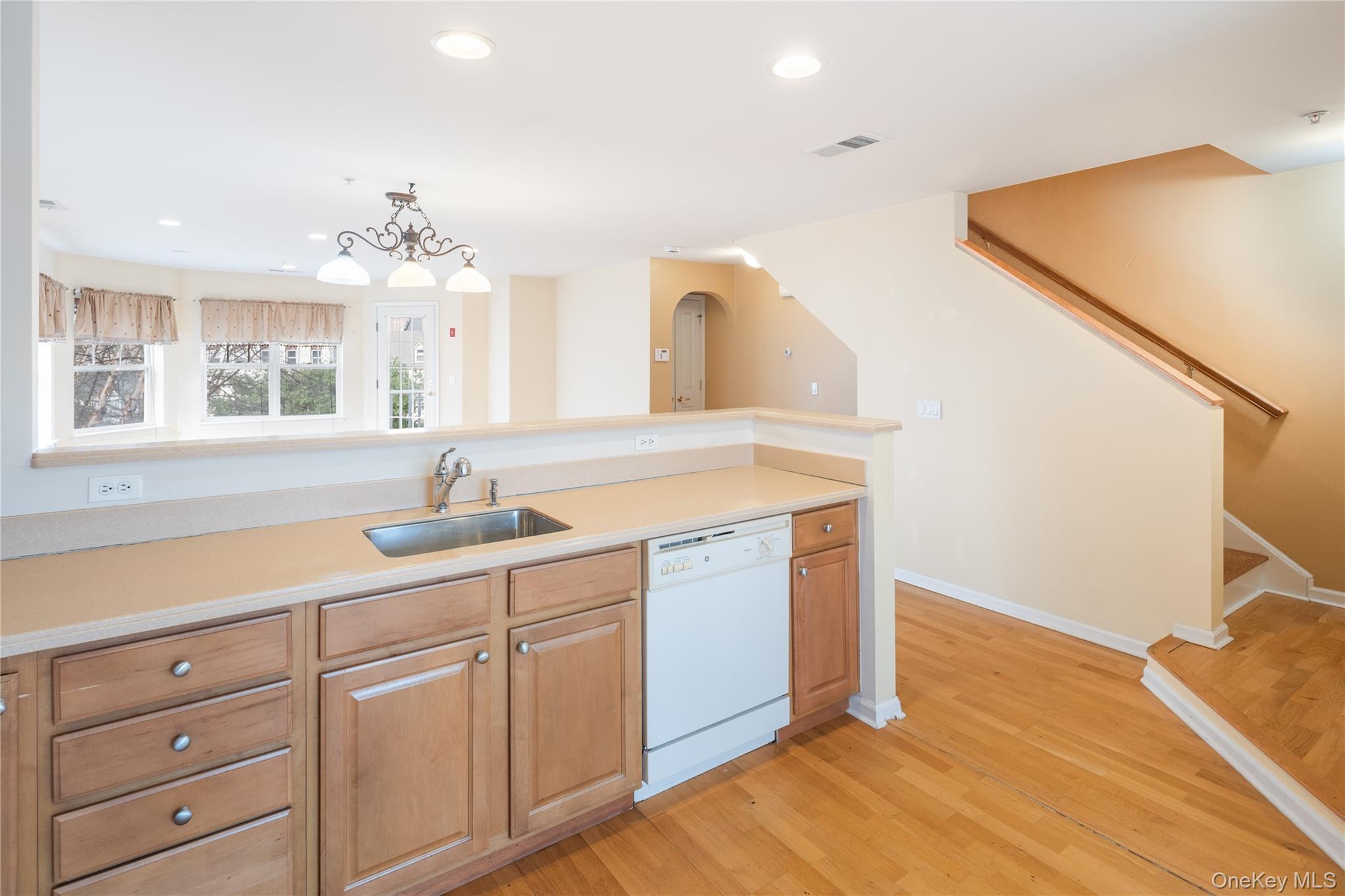 Condo Northview  Westchester County, NY 10566, MLS-968922-8