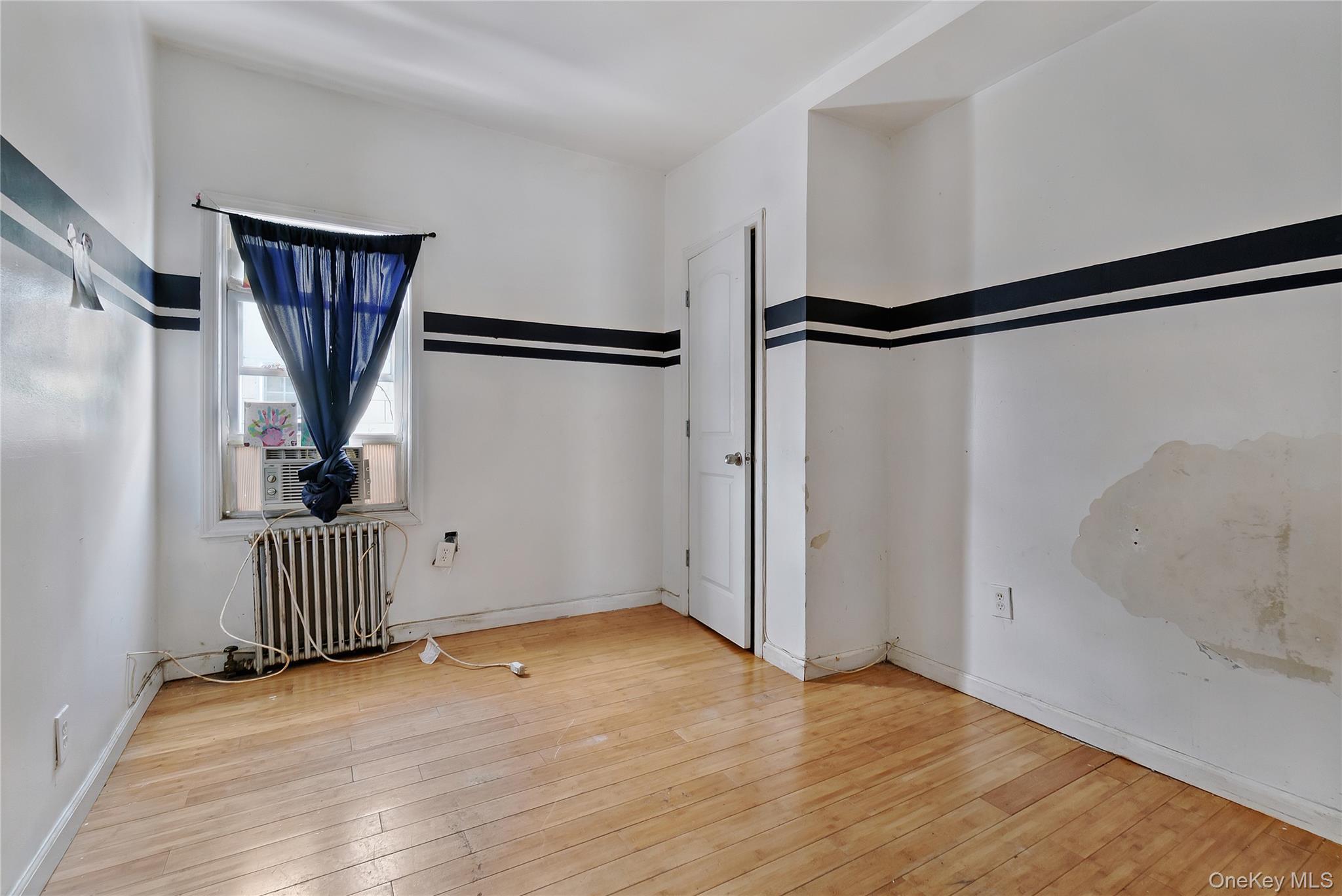 Single Family Bayfield  Queens, NY 11692, MLS-968932-6