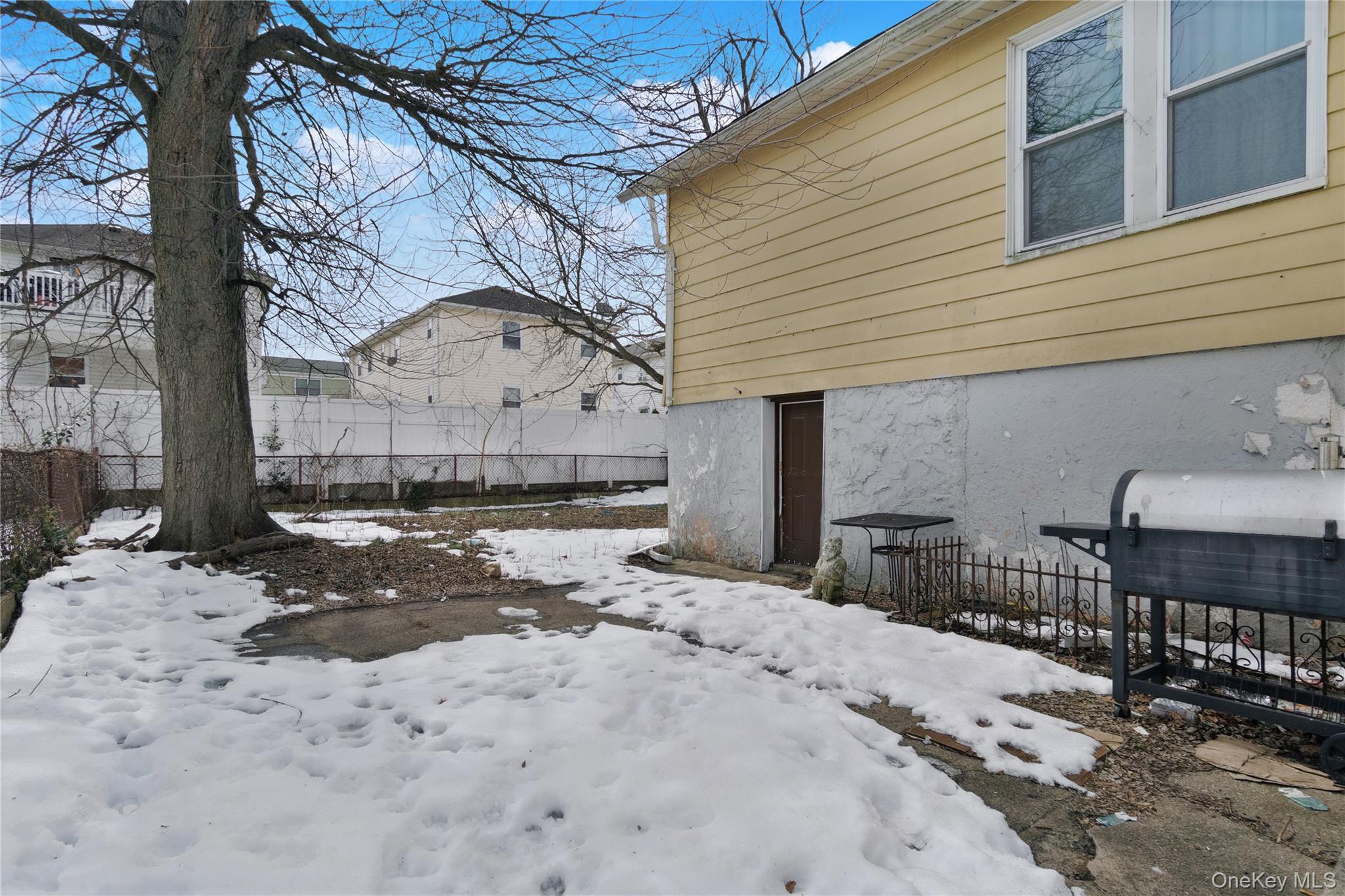 Single Family Bayfield  Queens, NY 11692, MLS-968932-9