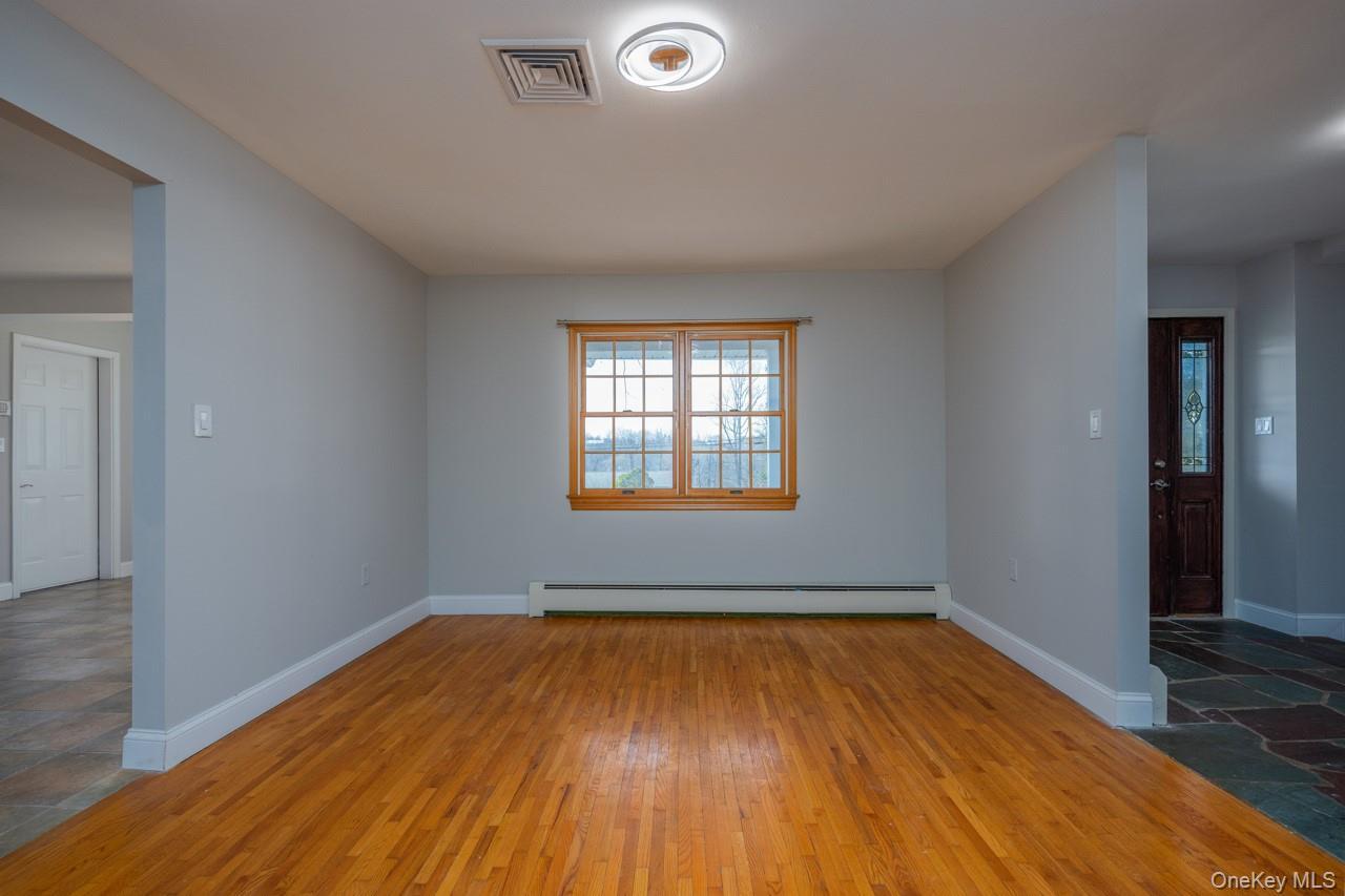 Single Family Dutch  Rockland County, NY 10994, MLS-968934-16