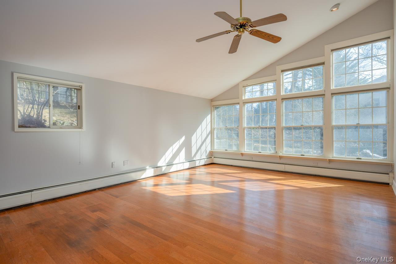 Single Family Dutch  Rockland County, NY 10994, MLS-968934-25