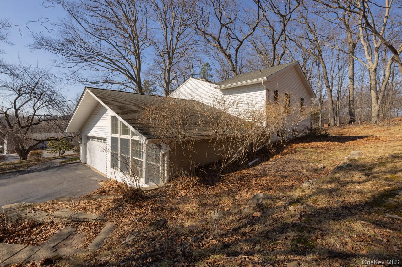 Single Family Dutch  Rockland County, NY 10994, MLS-968934-6