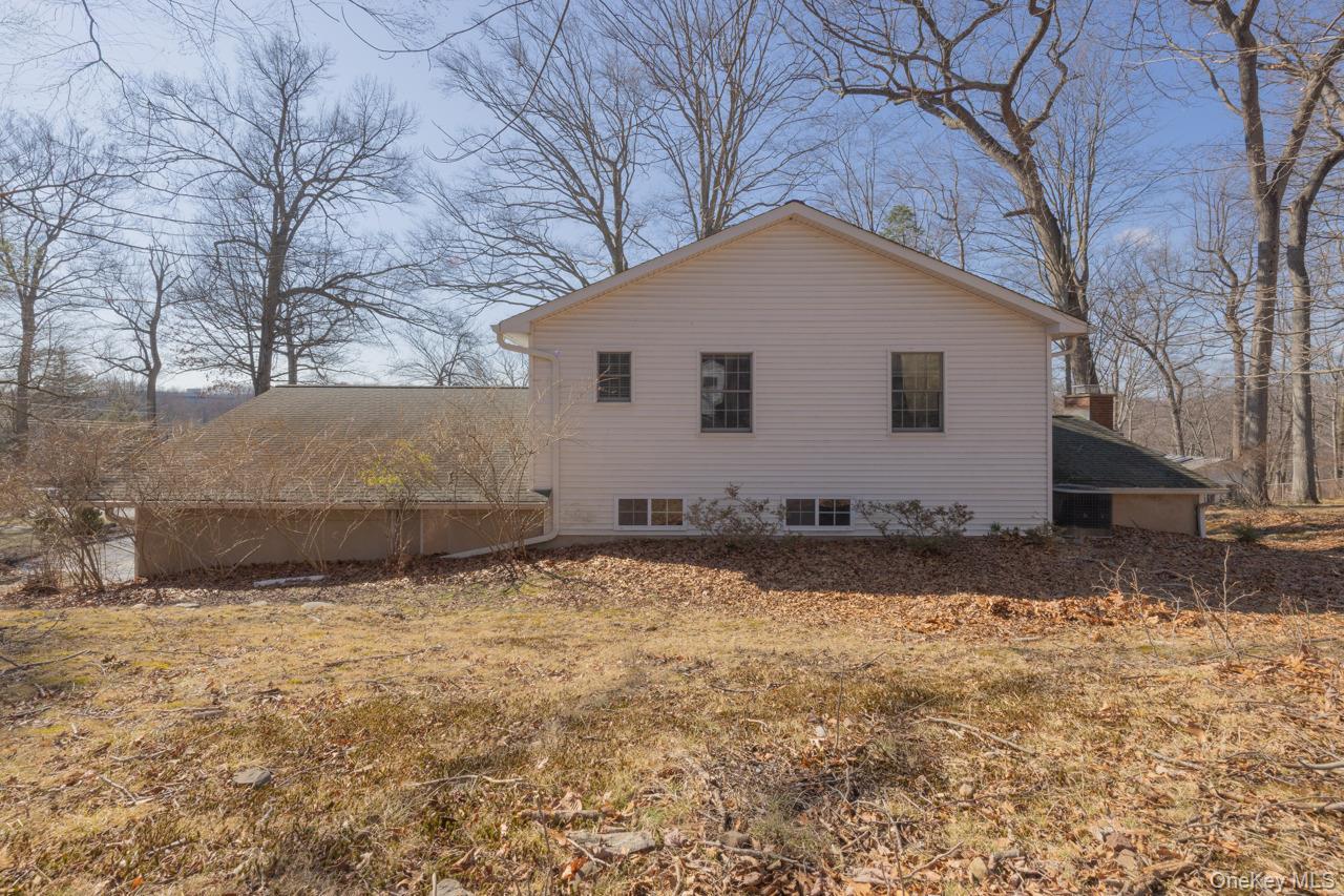 Single Family Dutch  Rockland County, NY 10994, MLS-968934-7