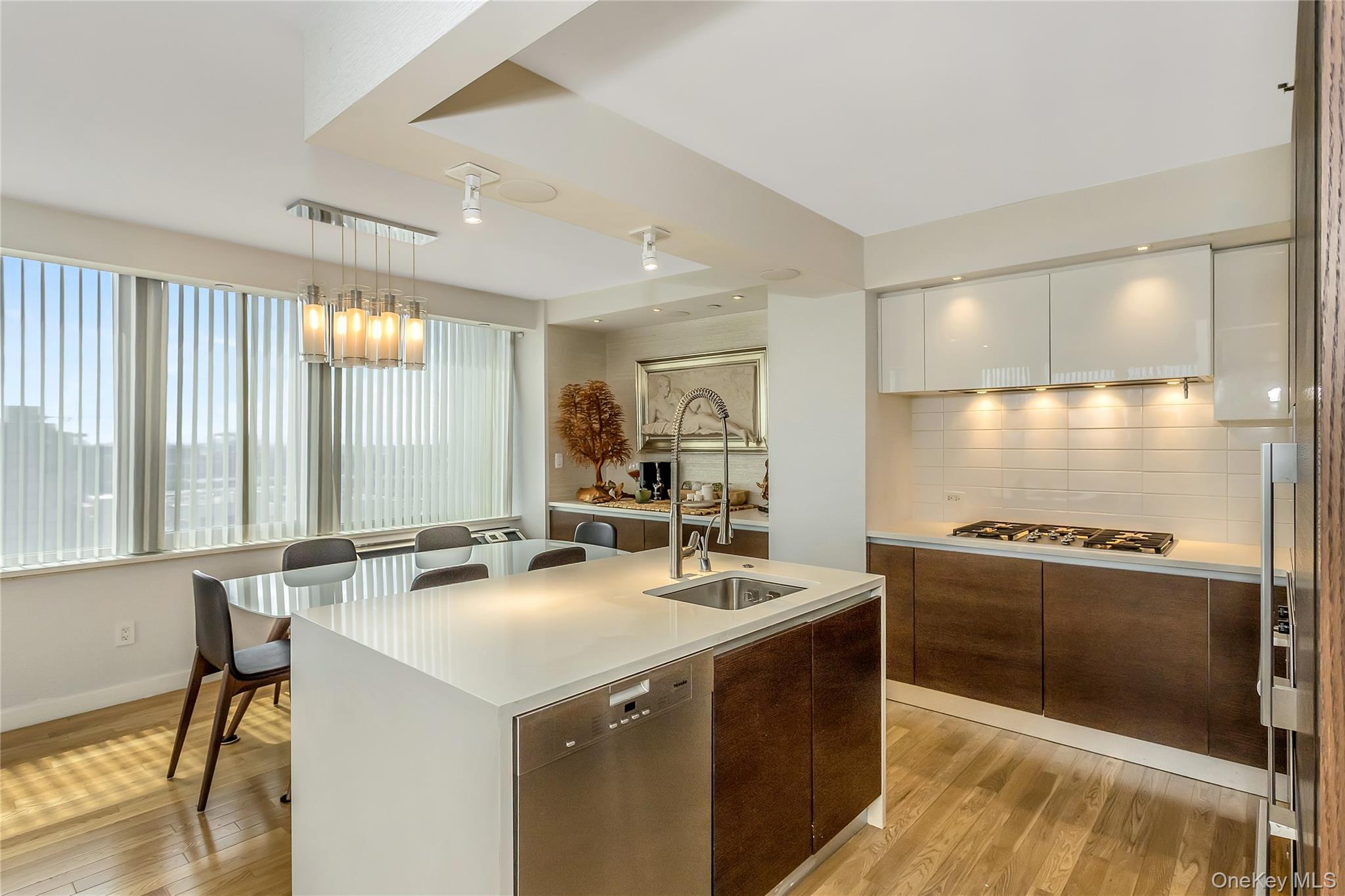 Condo Prince  Queens, NY 11354, MLS-968948-7