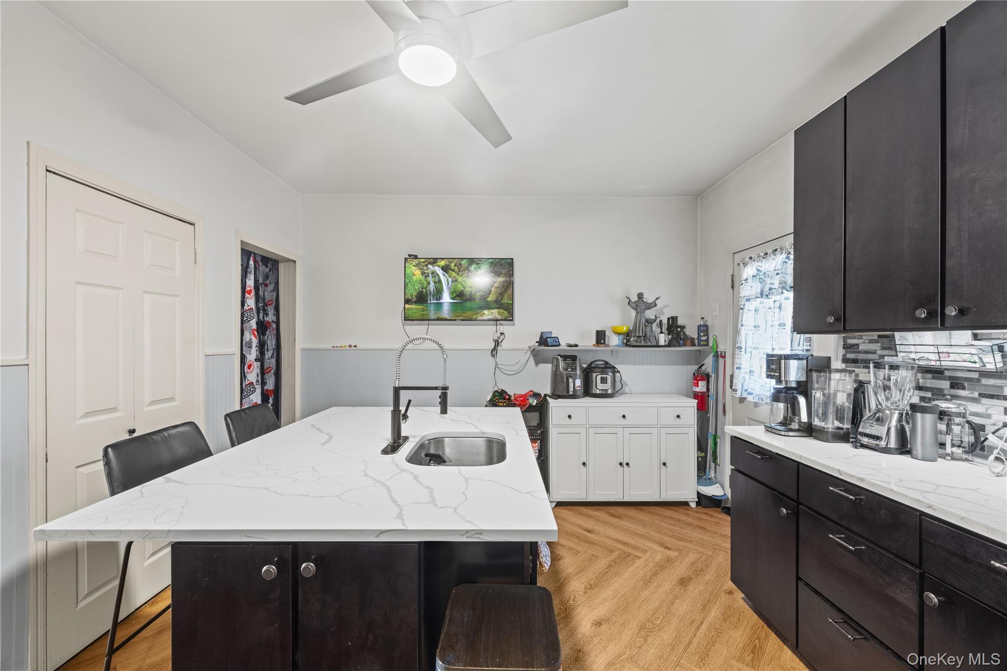 Single Family Moquette  Westchester County, NY 10703, MLS-968949-10