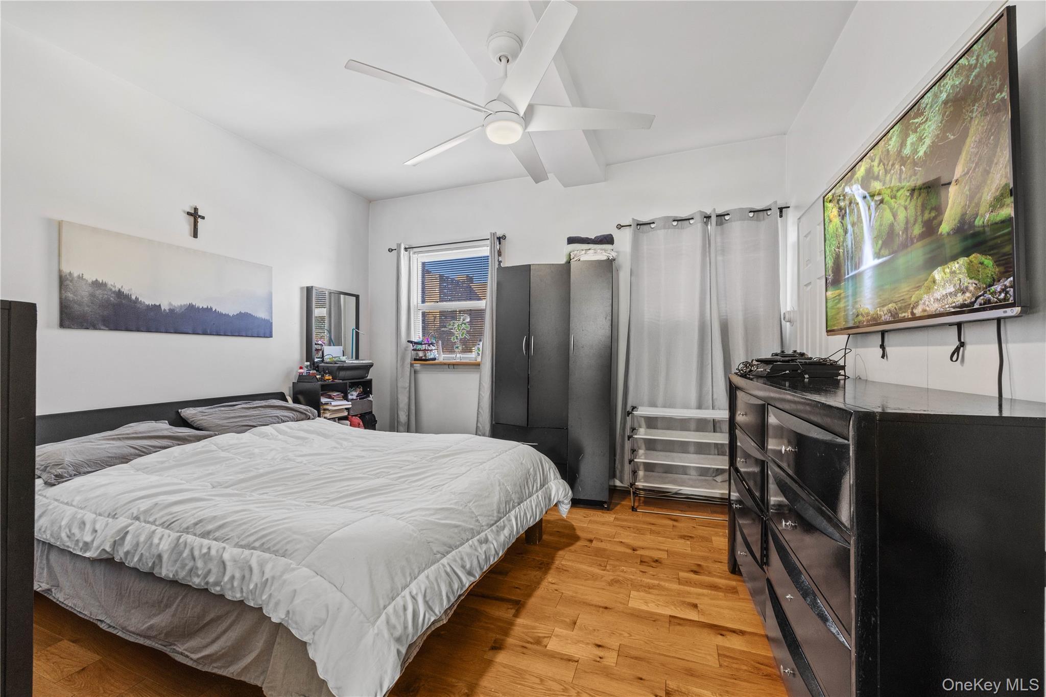 Single Family Moquette  Westchester County, NY 10703, MLS-968949-15