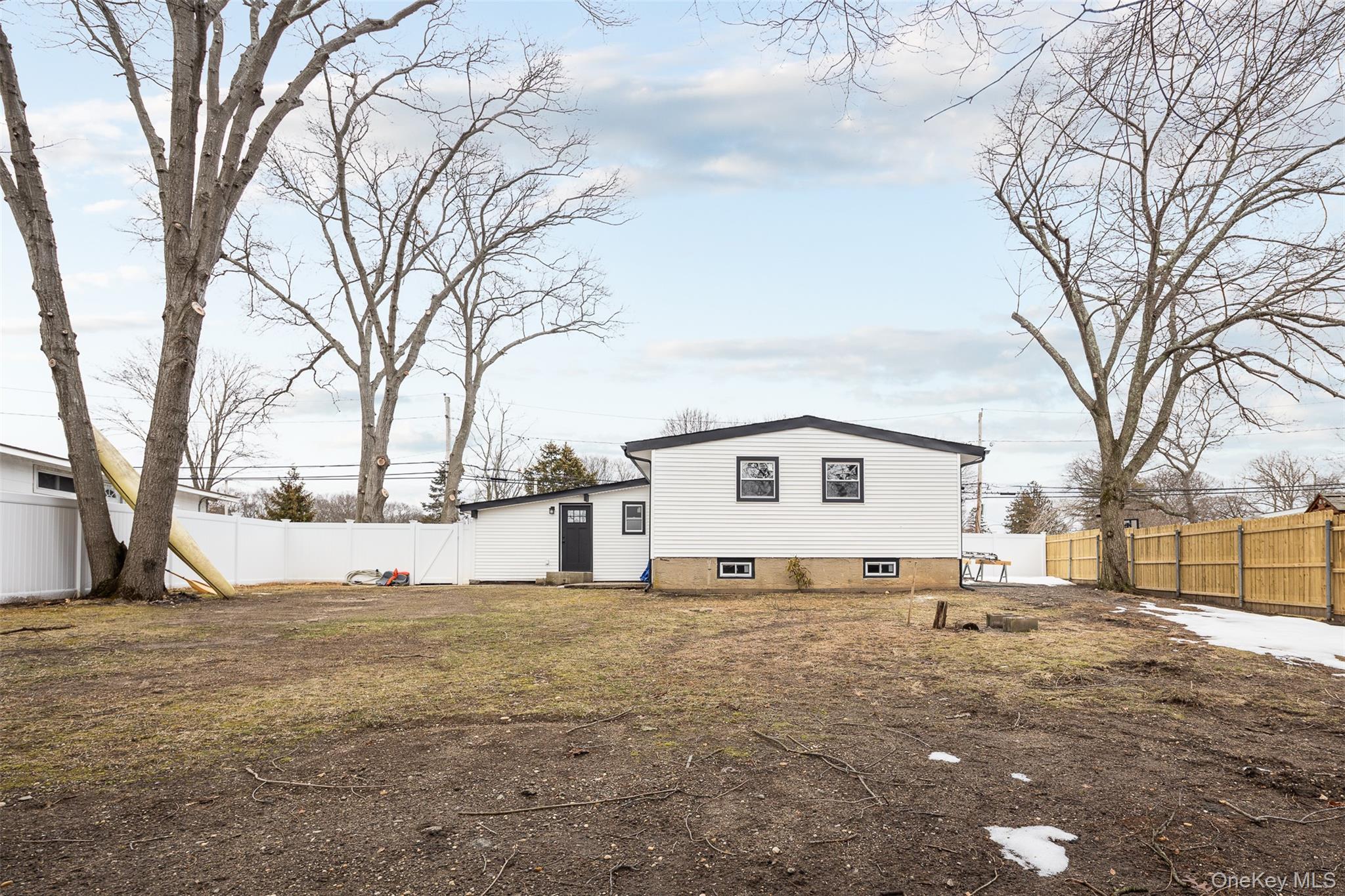 Single Family Samuel  Suffolk County, NY 11779, MLS-968955-16