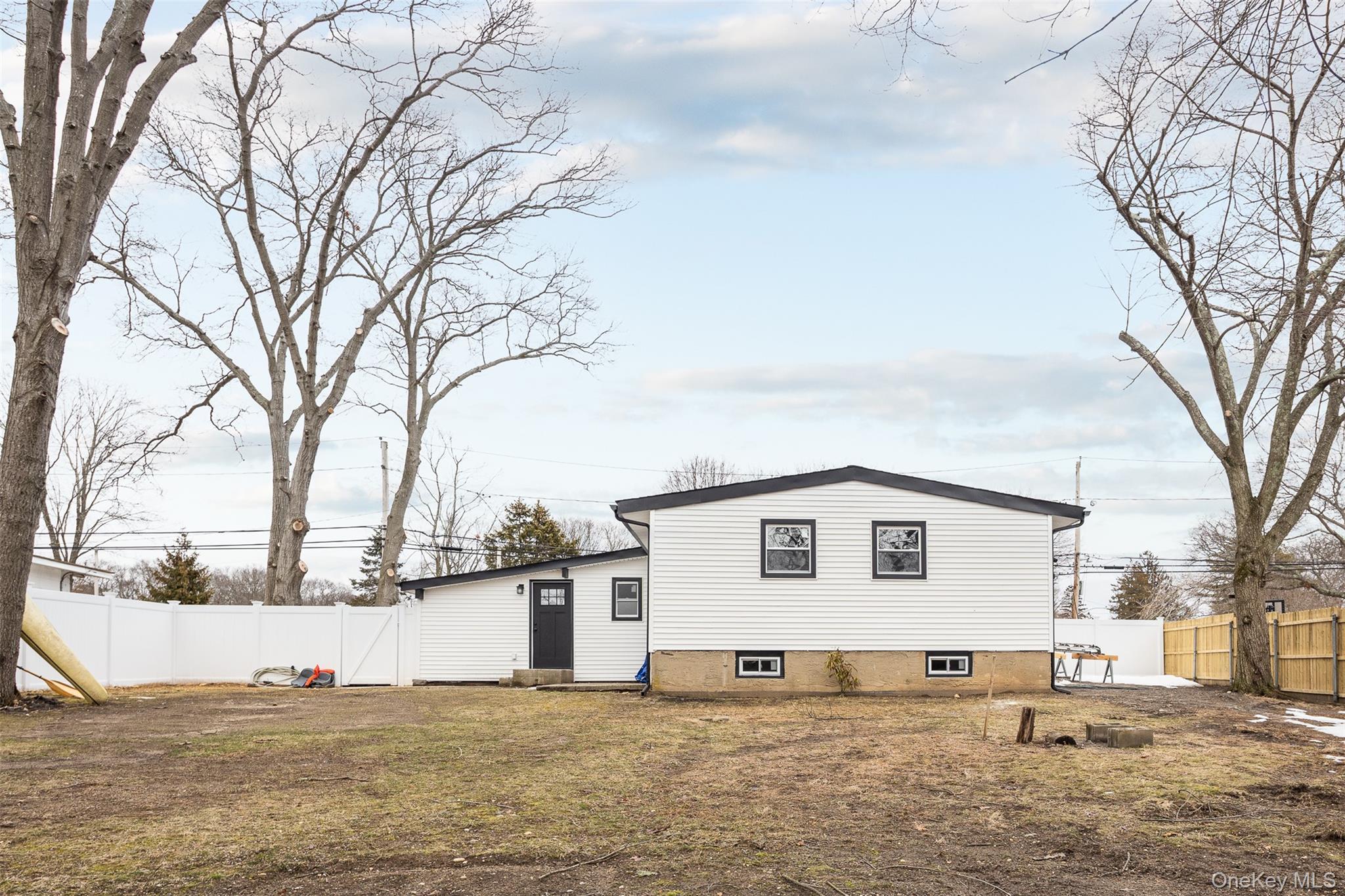 Single Family Samuel  Suffolk County, NY 11779, MLS-968955-17