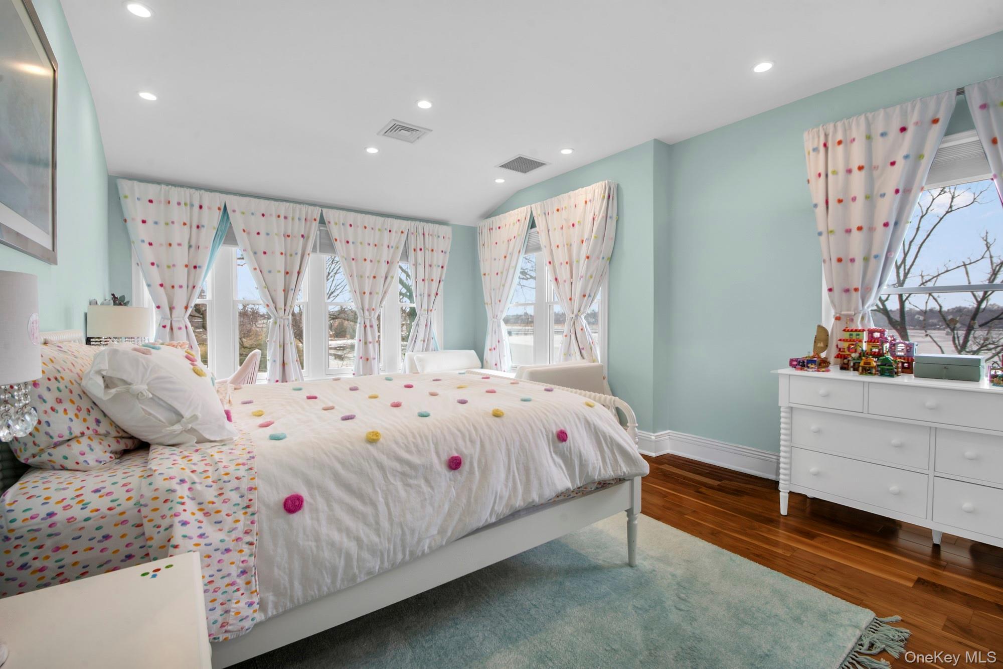 Single Family Shore  Queens, NY 11363, MLS-968964-14