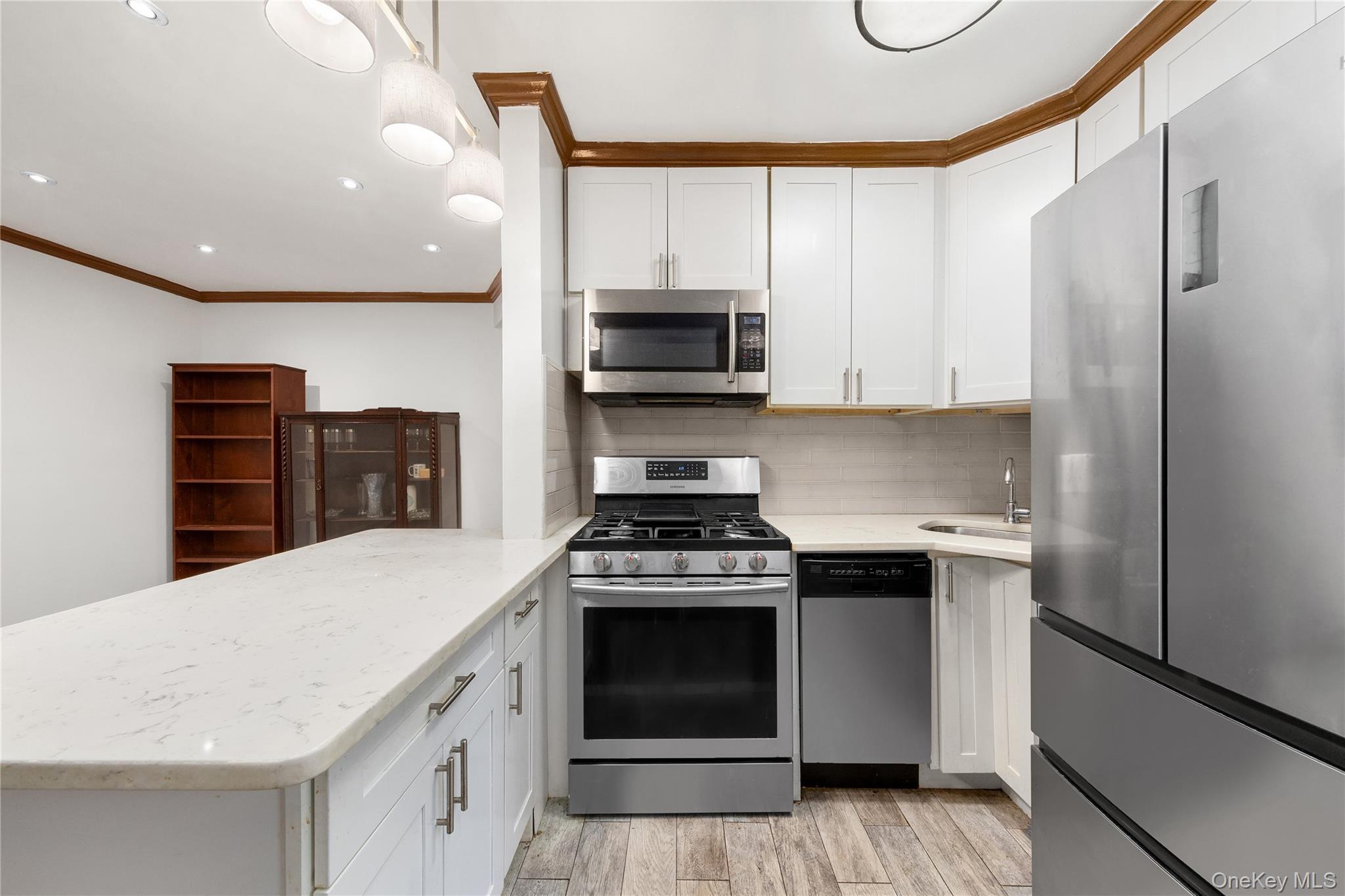 Coop 34th  Queens, NY 11372, MLS-968967-3