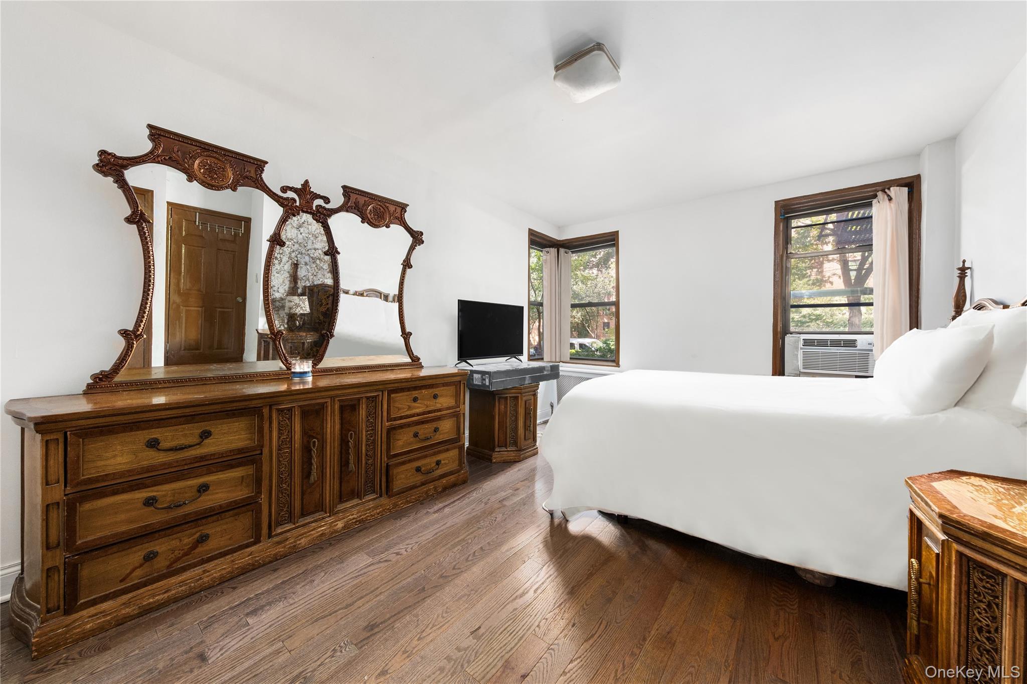 Coop 34th  Queens, NY 11372, MLS-968967-5