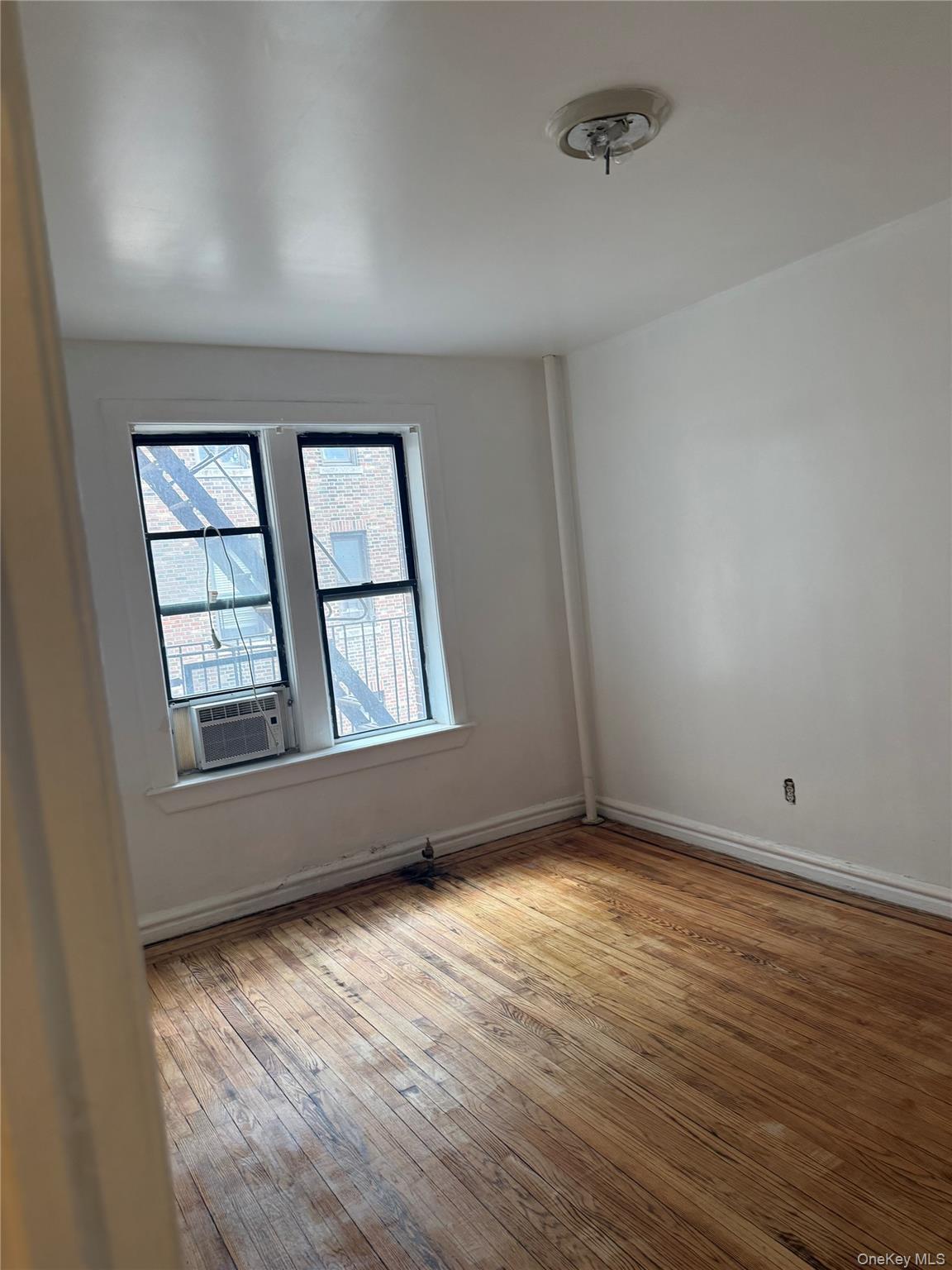 Coop Anderson  Bronx, NY 10452, MLS-968975-5