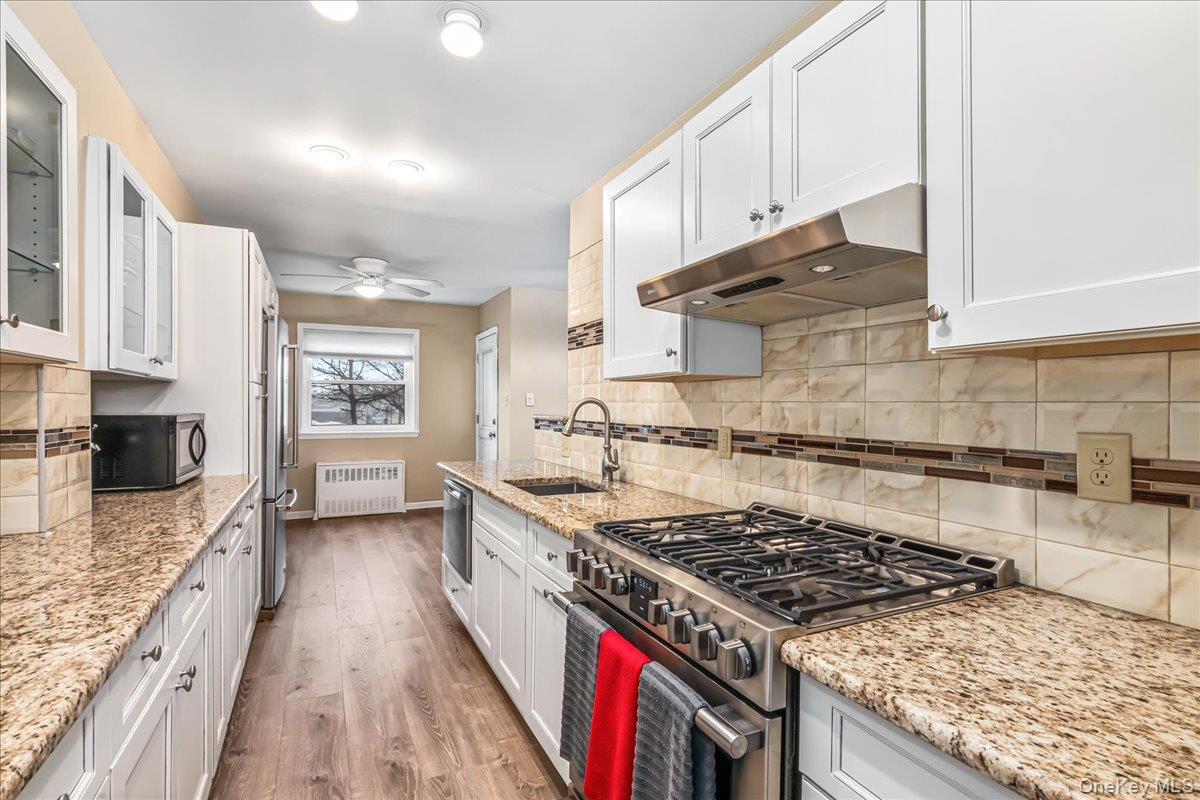 Coop Lenox  Nassau County, NY 11570, MLS-968995-9