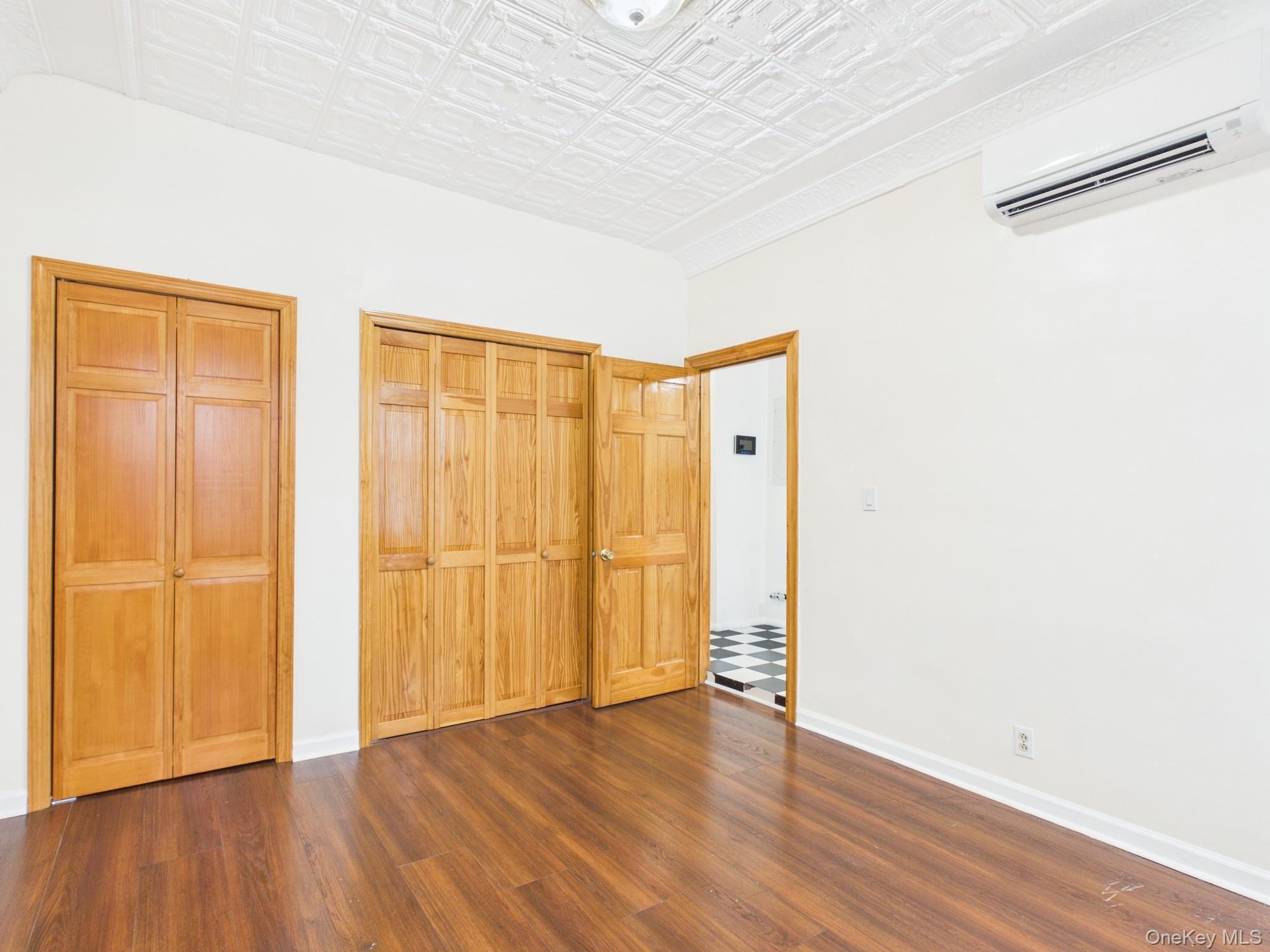 Single Family Westchester  Bronx, NY 10462, MLS-968996-19
