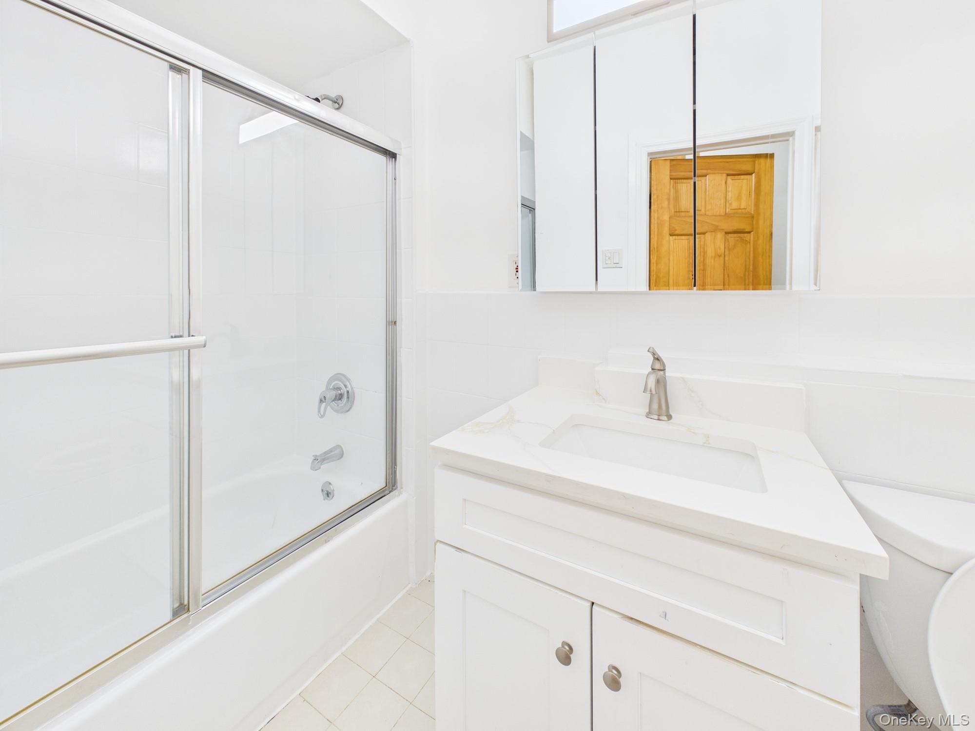 Single Family Westchester  Bronx, NY 10462, MLS-968996-23