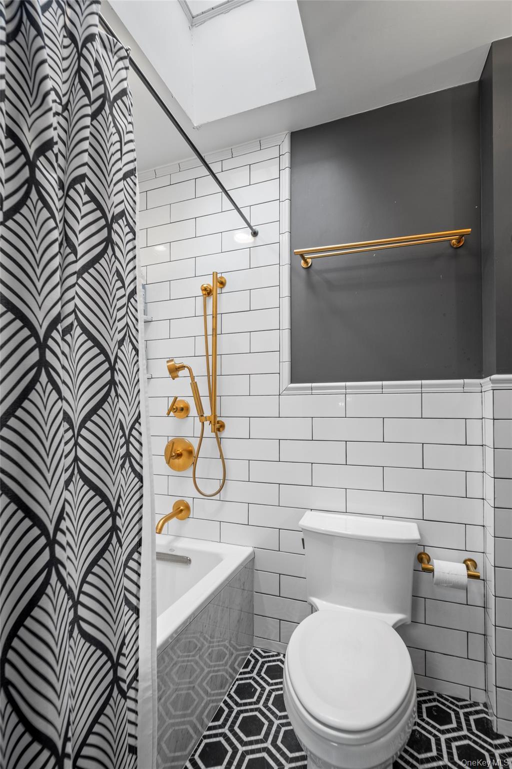 Single Family 77th  Queens, NY 11379, MLS-969011-9