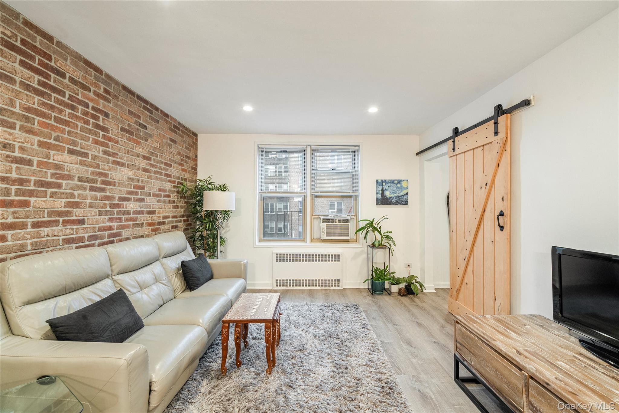 Coop Clyde  Queens, NY 11375, MLS-969014-7