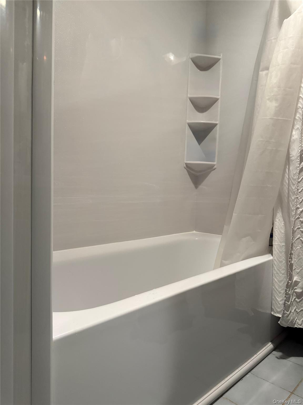 Single Family Harding  Bronx, NY 10473, MLS-969037-7