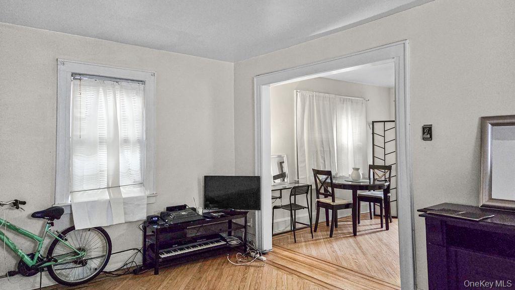 Single Family Gettysburg  Queens, NY 11426, MLS-969054-2