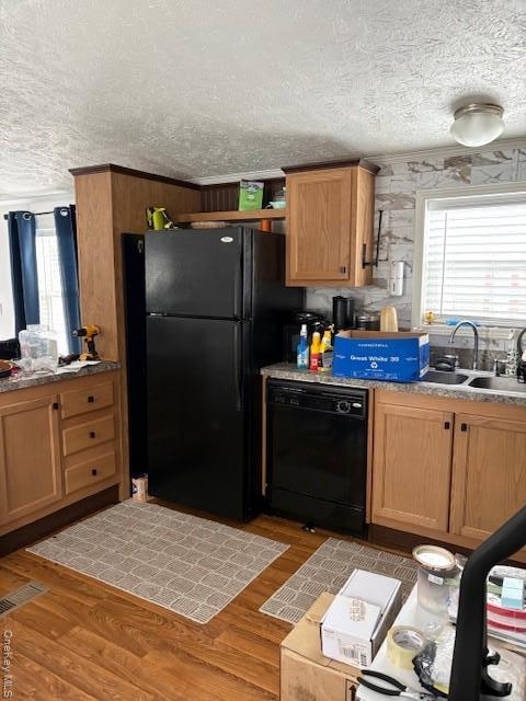 Single Family Ash St  Suffolk County, NY 11901, MLS-969099-10