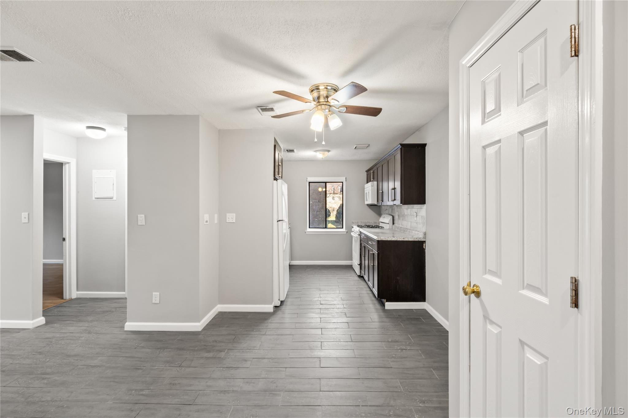 Condo Kennedy  Rockland County, NY 10977, MLS-969100-5