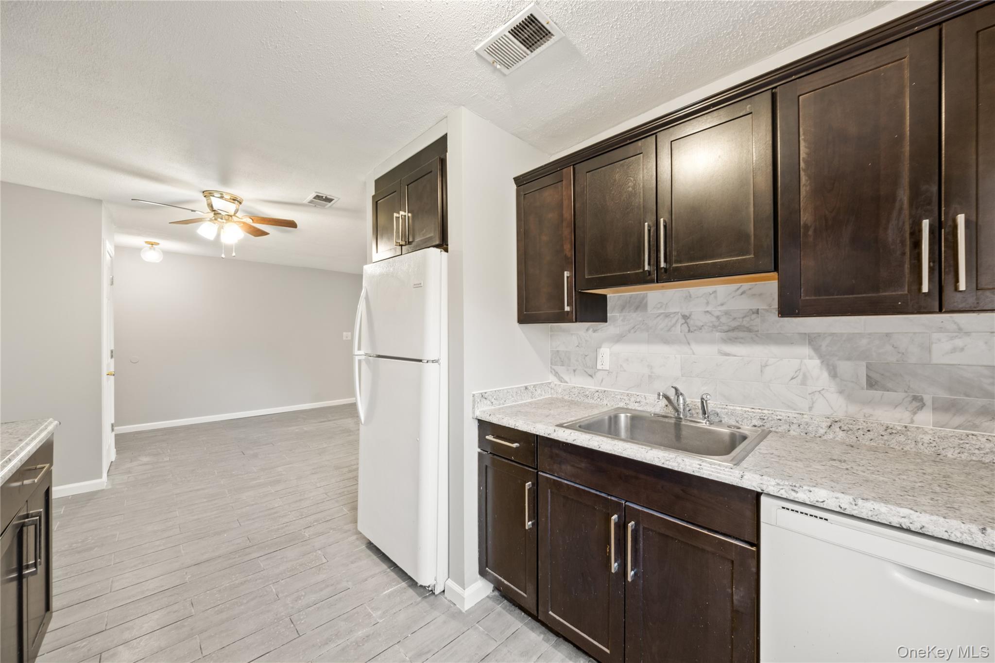 Condo Kennedy  Rockland County, NY 10977, MLS-969100-8