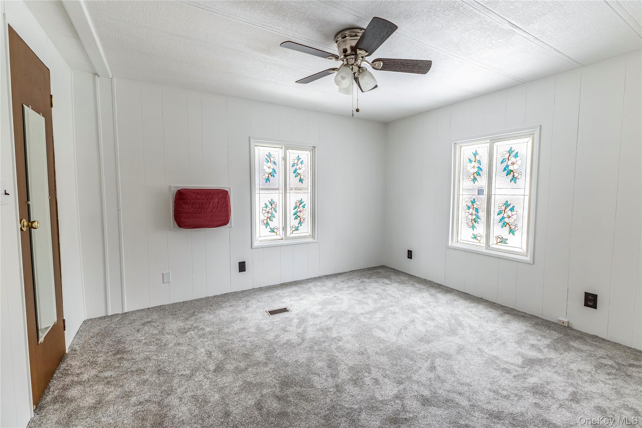 Single Family Riverleigh  Suffolk County, NY 11901, MLS-969103-11