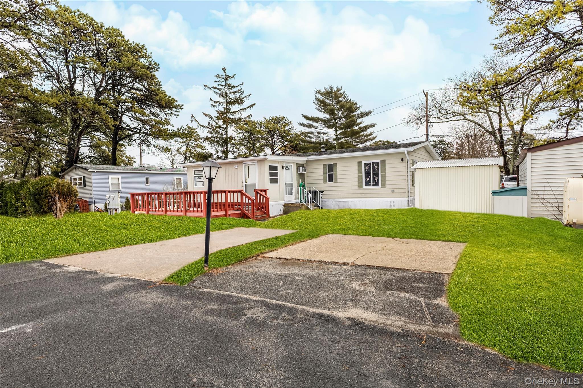 Single Family Riverleigh  Suffolk County, NY 11901, MLS-969103-22