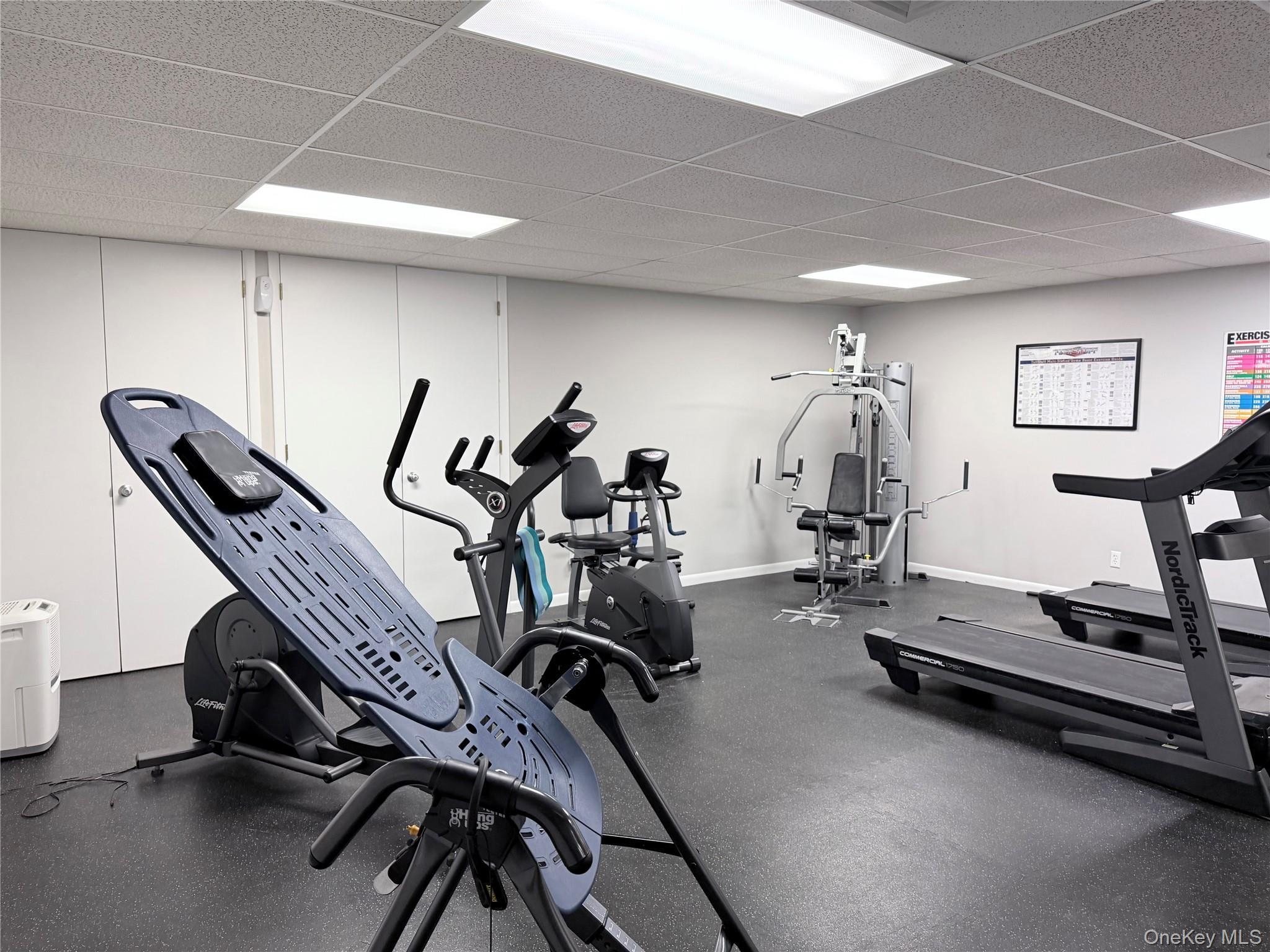 Single Family Riverleigh  Suffolk County, NY 11901, MLS-969103-28