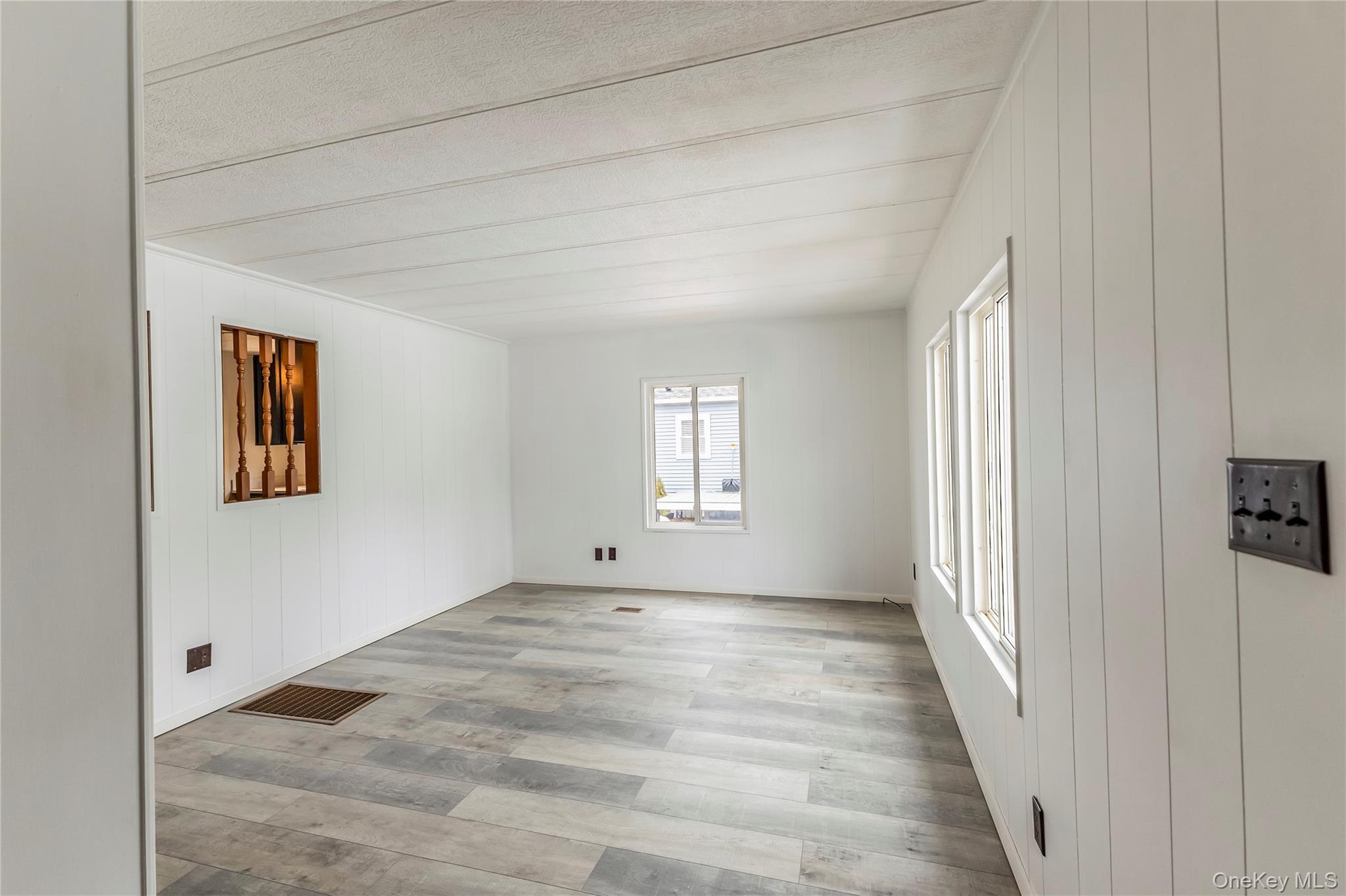 Single Family Riverleigh  Suffolk County, NY 11901, MLS-969103-3