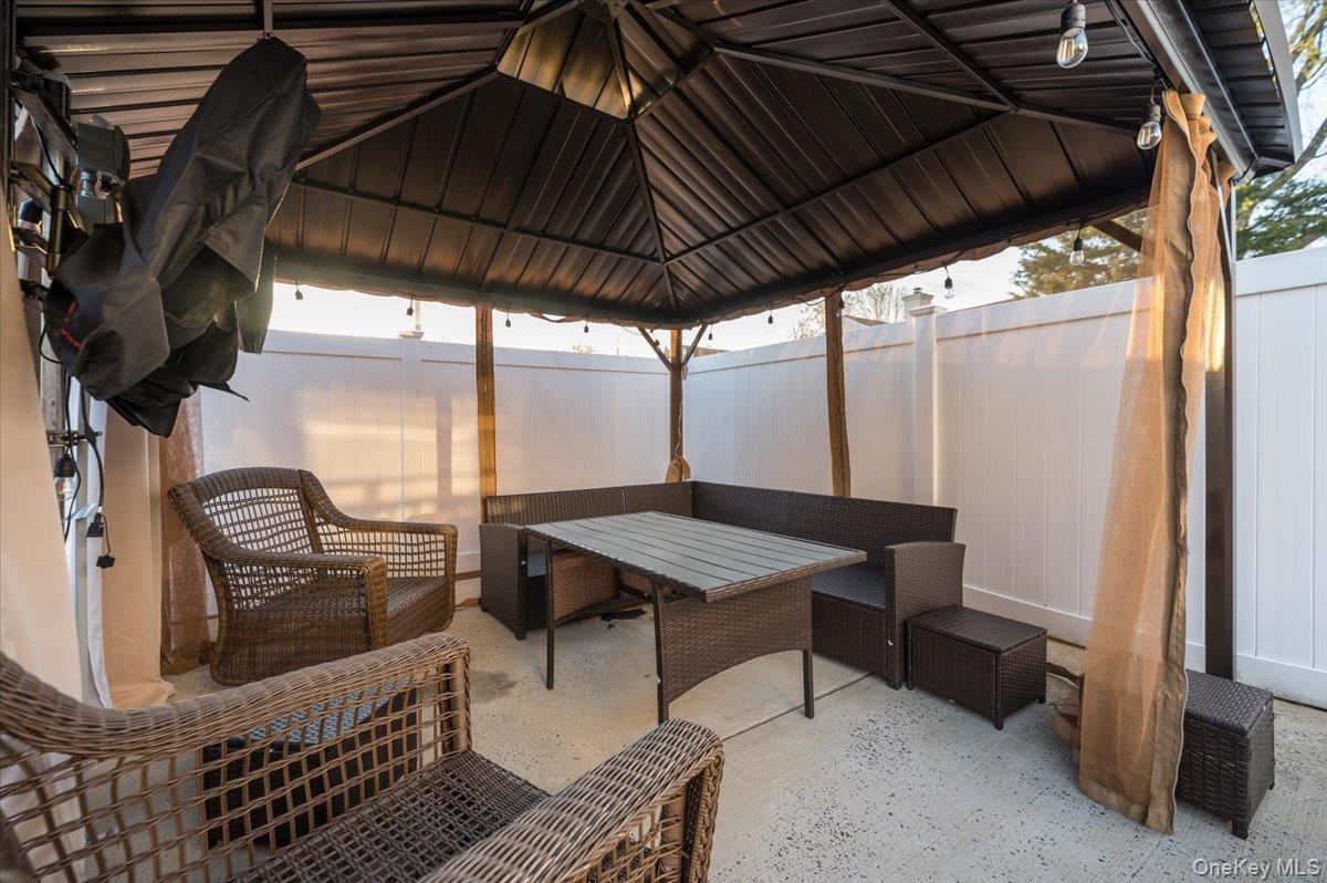 Single Family Oakley  Nassau County, NY 11003, MLS-969107-25