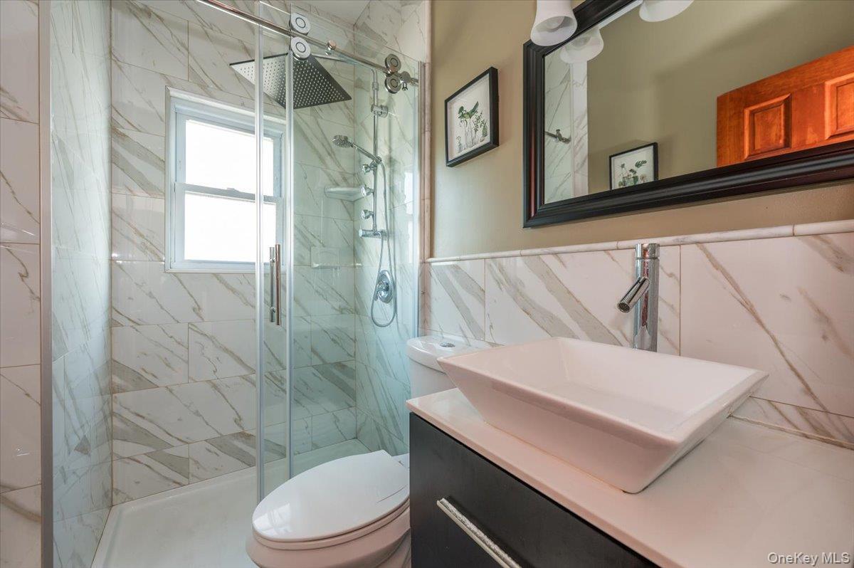 Single Family Oakley  Nassau County, NY 11003, MLS-969107-9