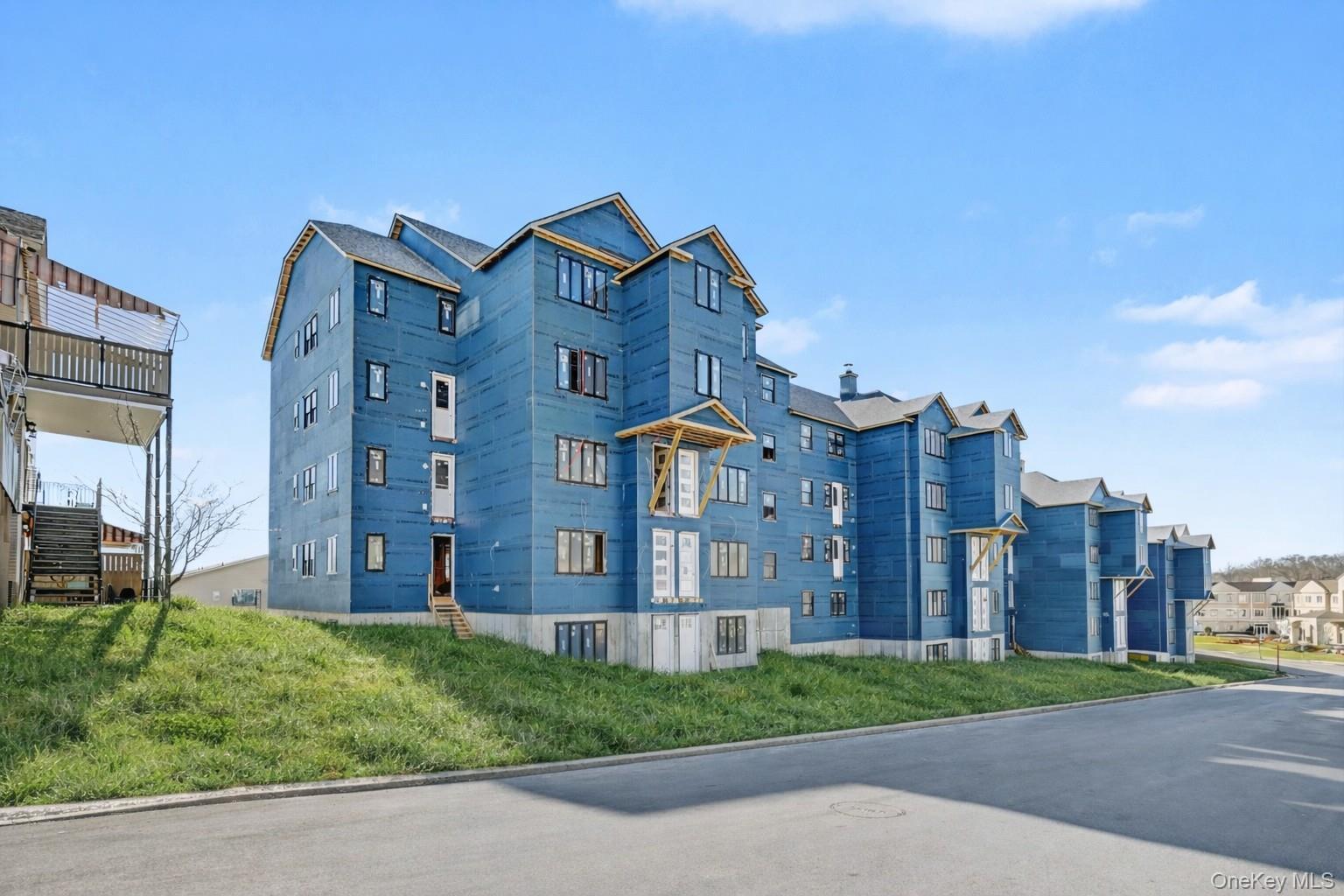 Condo Chevron Orange County, NY 10950, MLS-969141-8