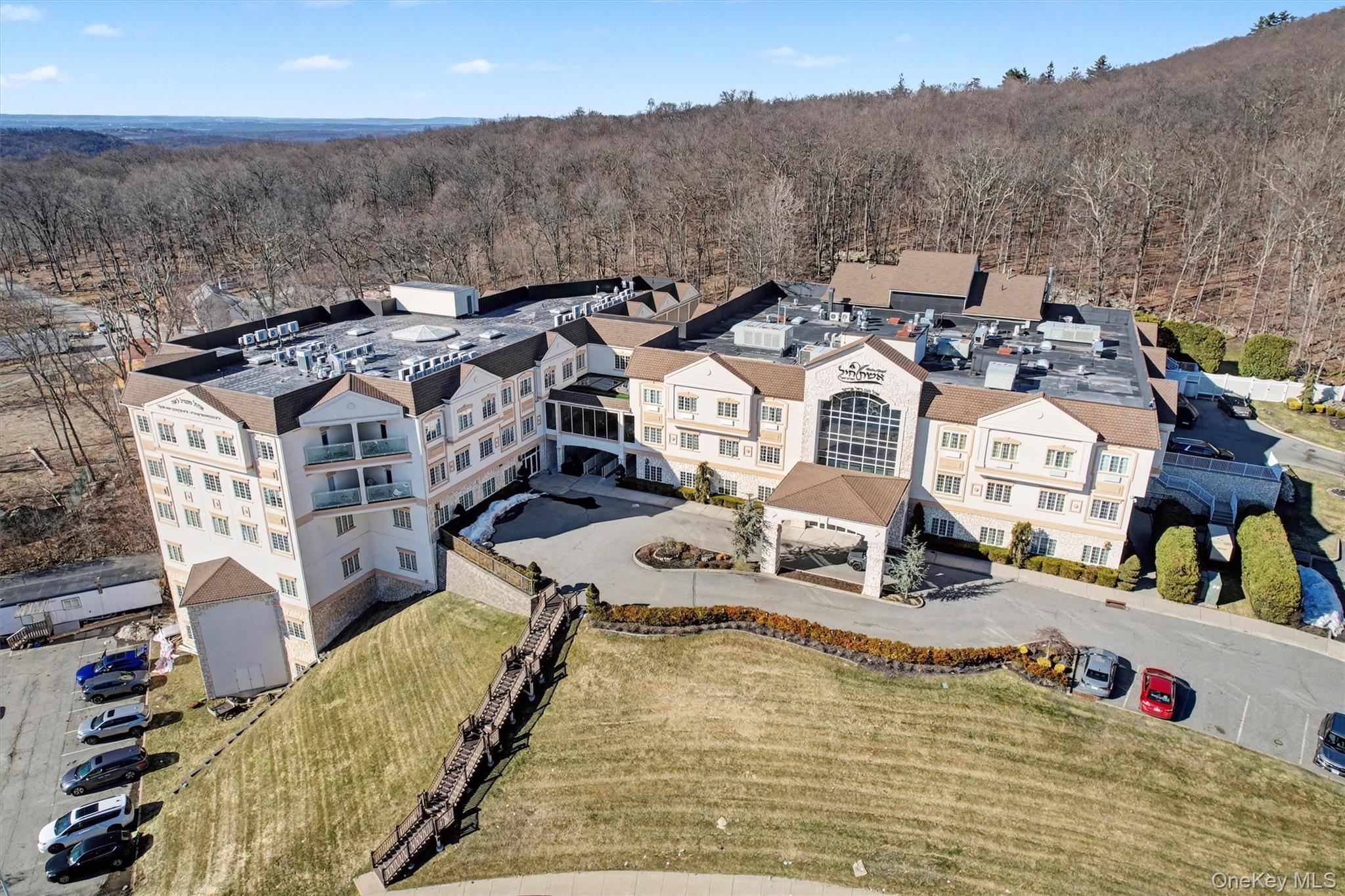 Condo Chevron Orange County, NY 10950, MLS-969141-9