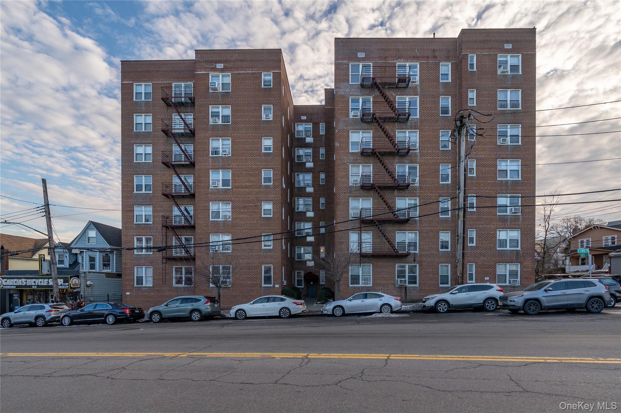 Coop Vireo  Bronx, NY 10470, MLS-969150-2