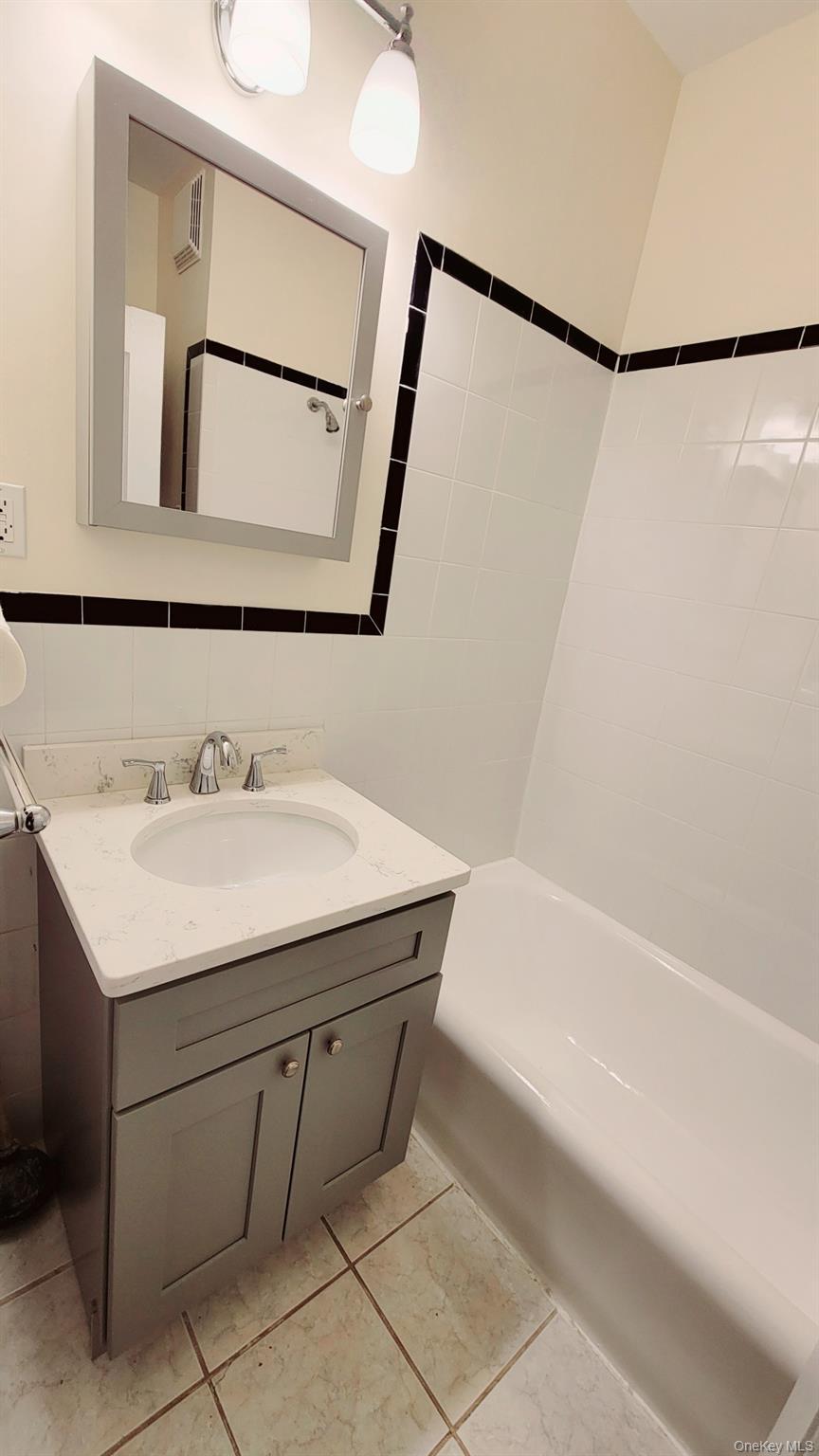 Single Family Bell Queens, NY 11360, MLS-969156-21