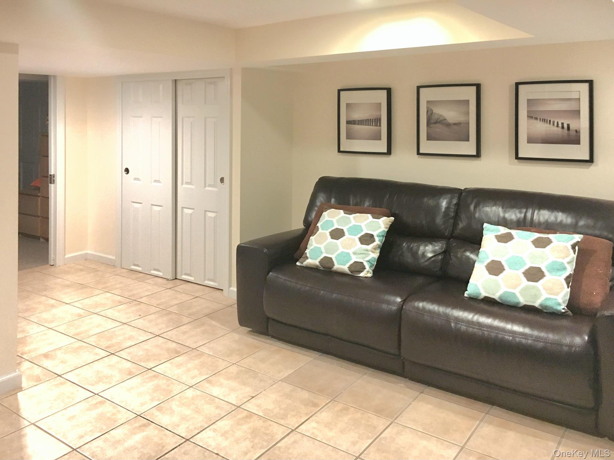 Single Family Bell Queens, NY 11360, MLS-969156-24