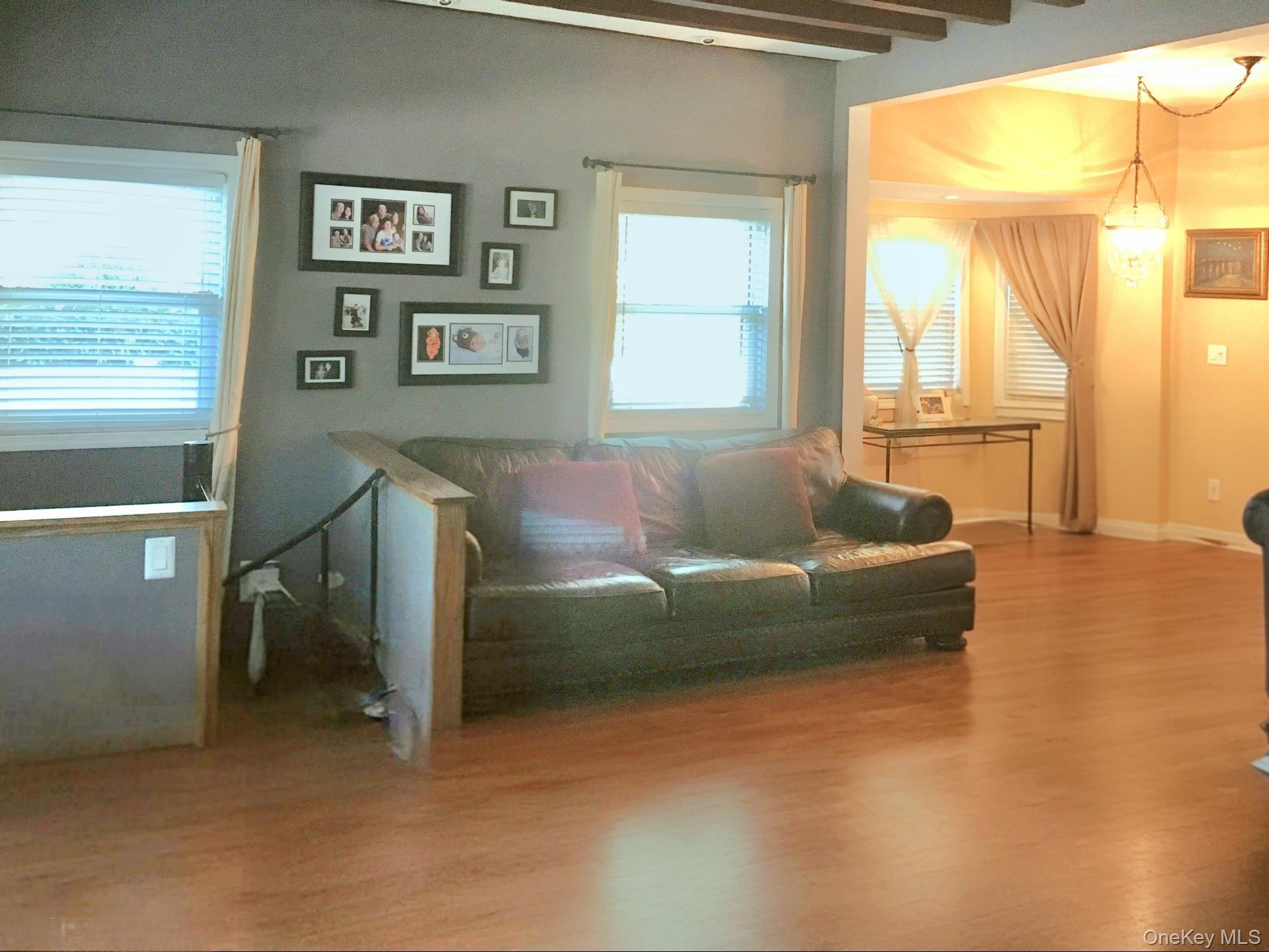 Single Family Bell Queens, NY 11360, MLS-969156-4