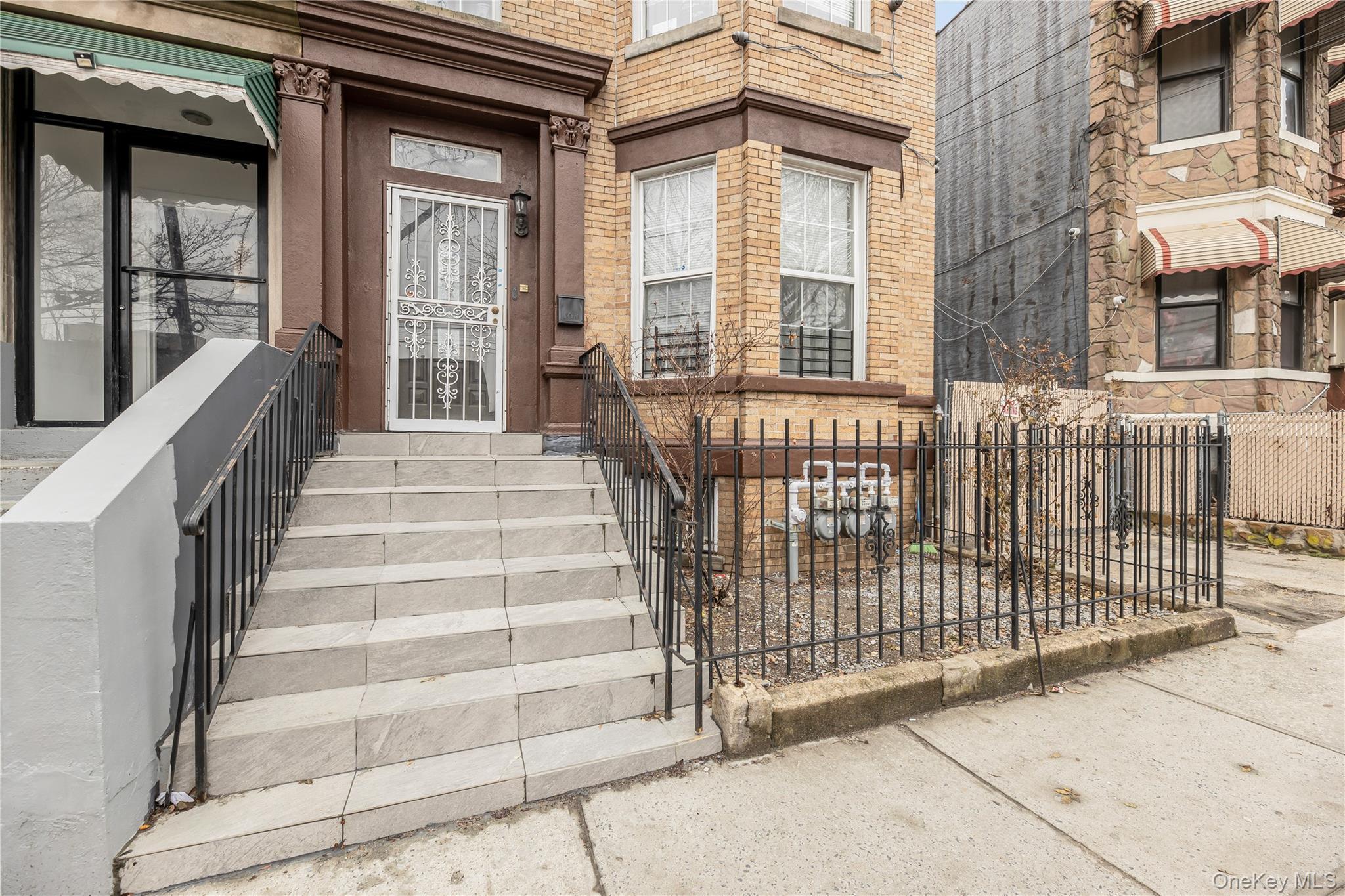 Single Family Faile  Bronx, NY 10474, MLS-969174-2