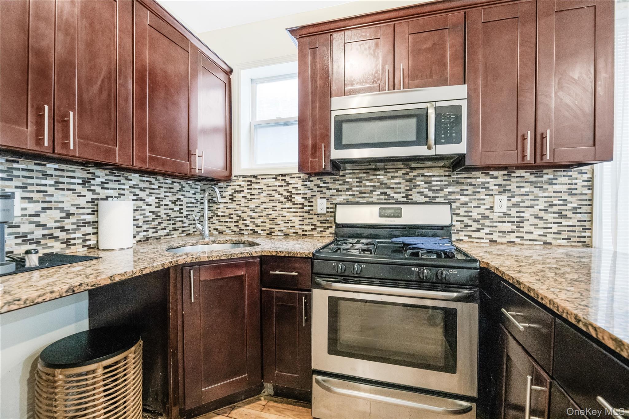 Single Family Faile  Bronx, NY 10474, MLS-969174-21