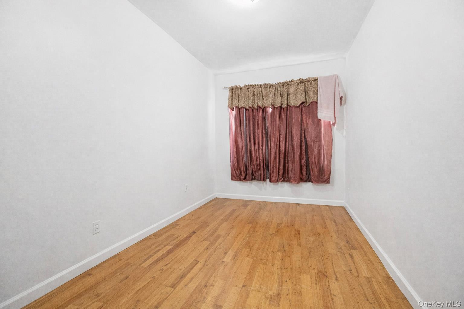 Single Family Faile  Bronx, NY 10474, MLS-969174-26