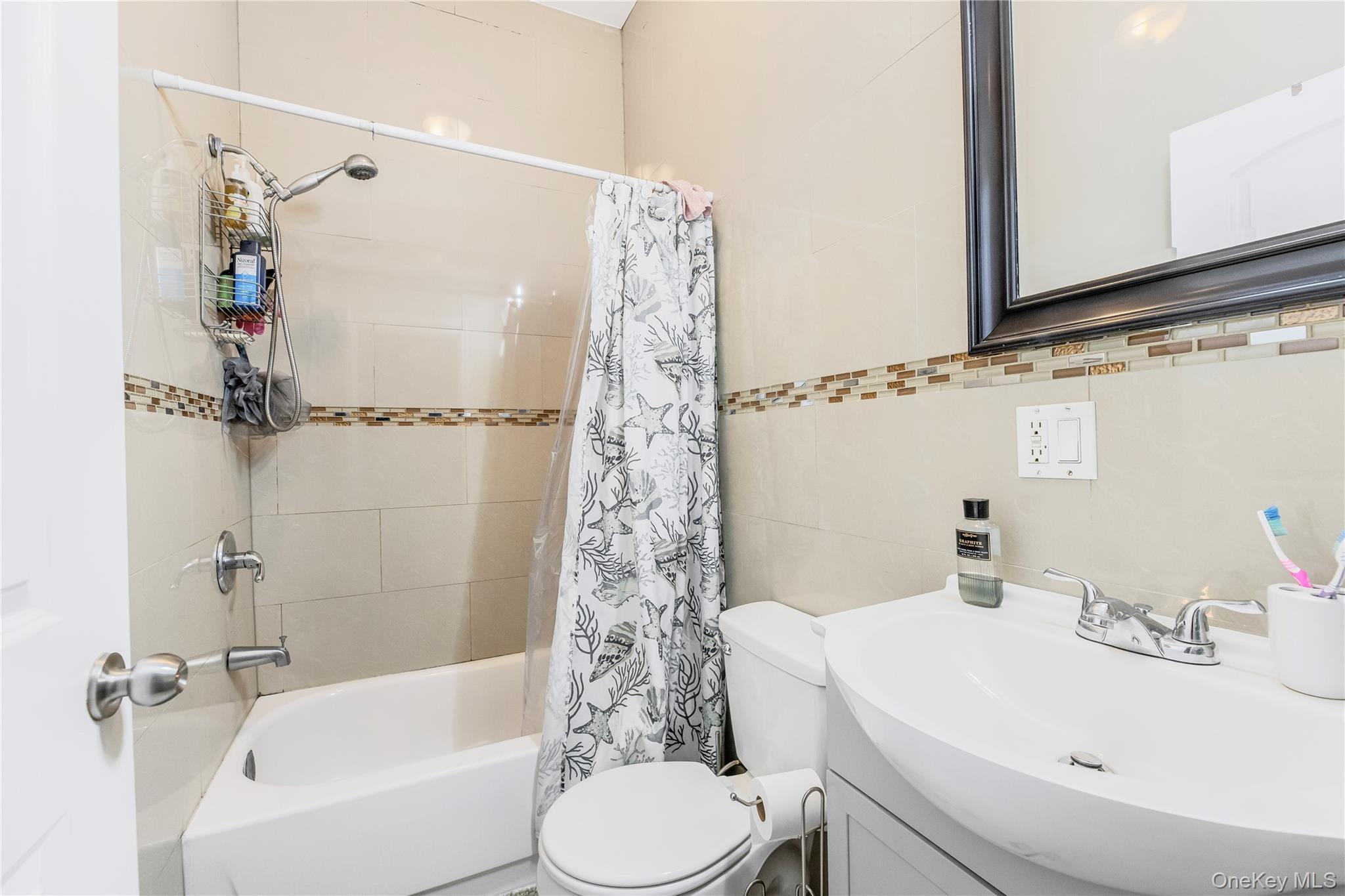 Single Family Faile  Bronx, NY 10474, MLS-969174-9