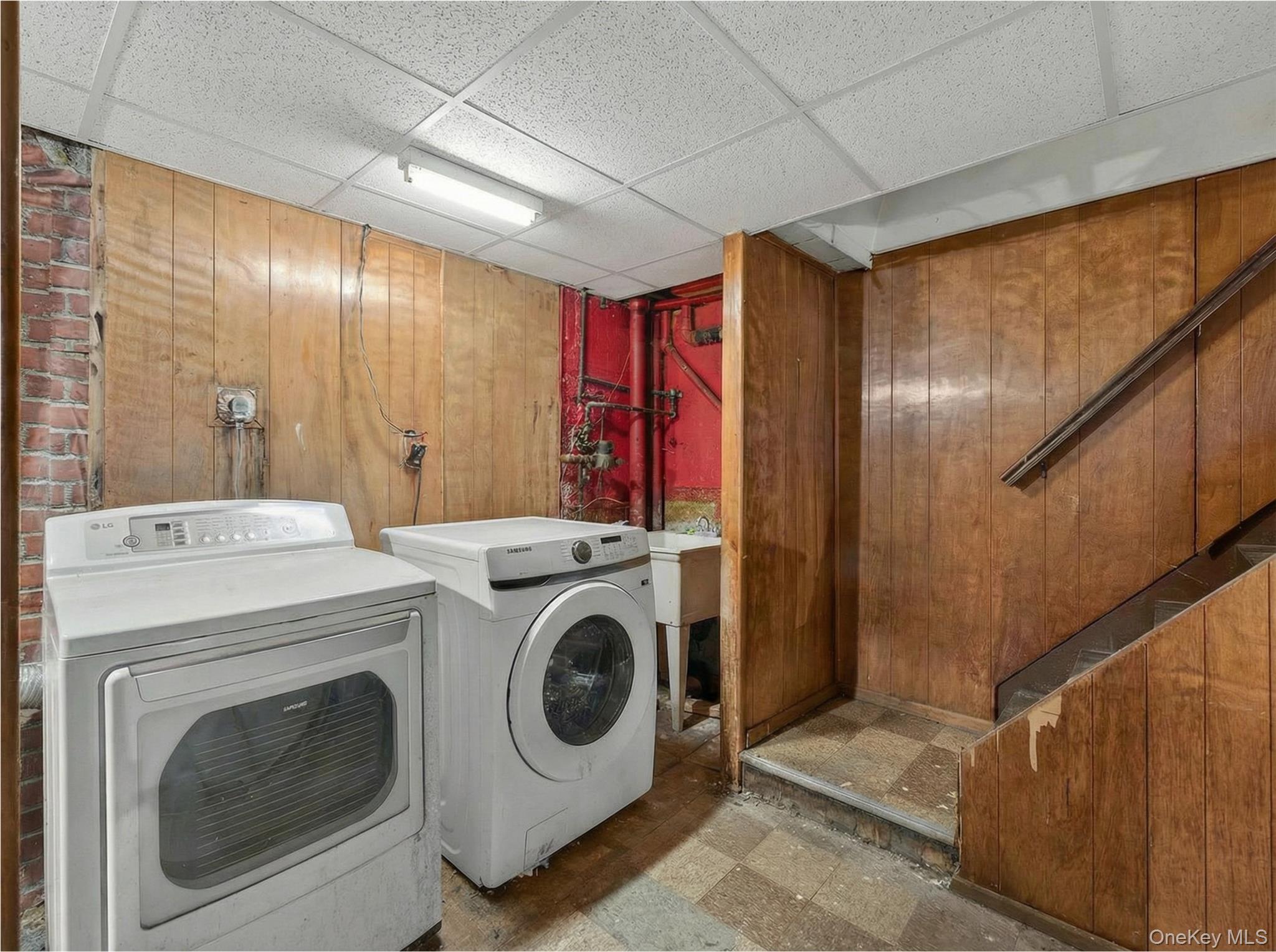 Single Family Hendrix  Brooklyn, NY 11207, MLS-969203-20