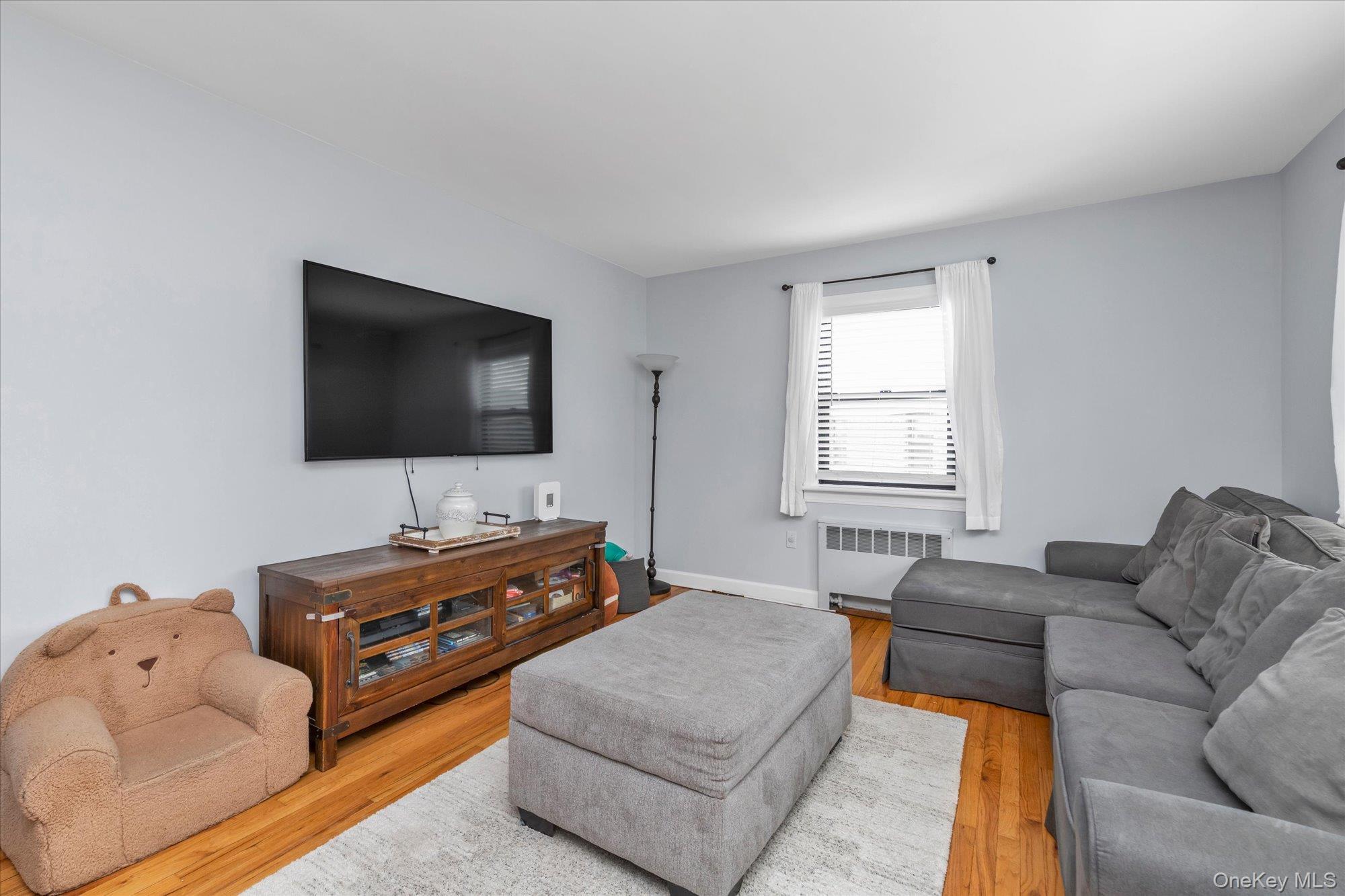 Coop 75th Queens, NY 11364, MLS-969224-4