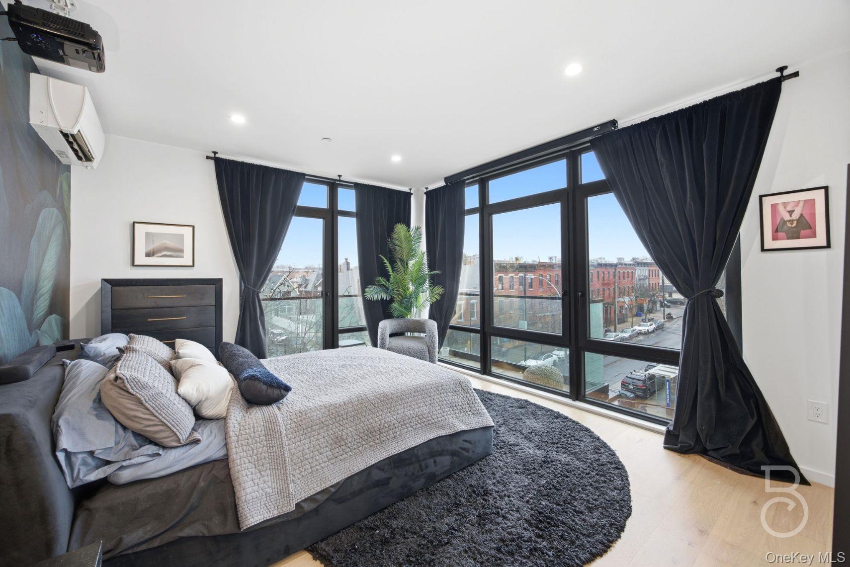 Condo Steinway  Queens, NY 11105, MLS-969265-11