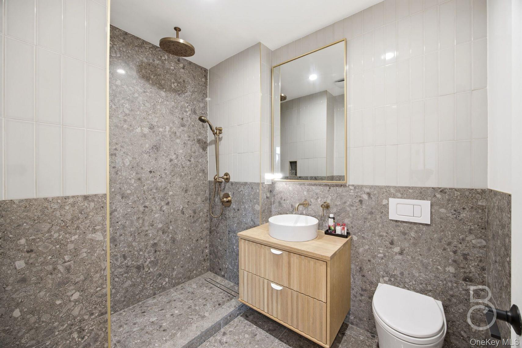 Condo Steinway  Queens, NY 11105, MLS-969265-16