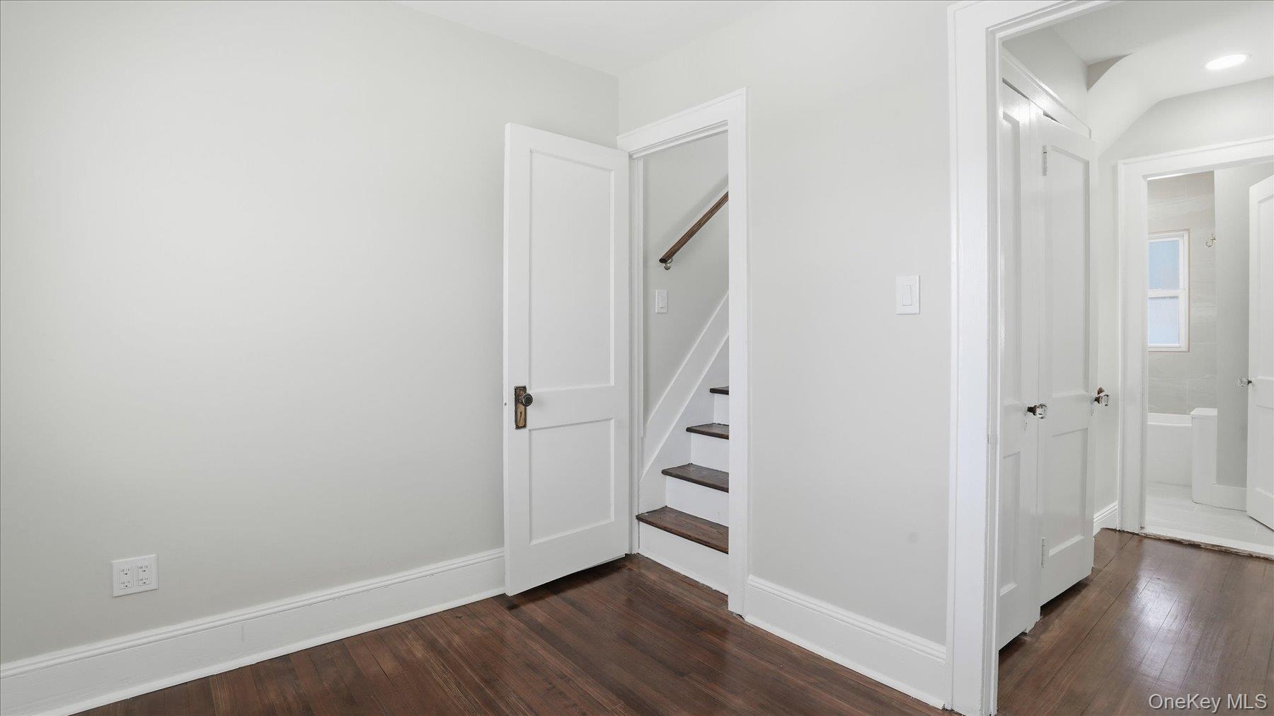 Single Family Mayfair Nassau County, NY 11001, MLS-969271-14