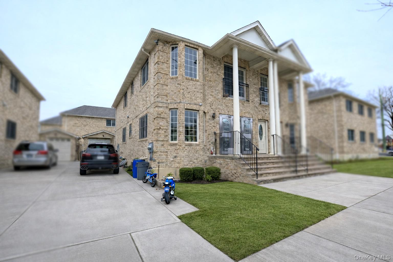 Single Family 17th  Queens, NY 11357, MLS-969281-2