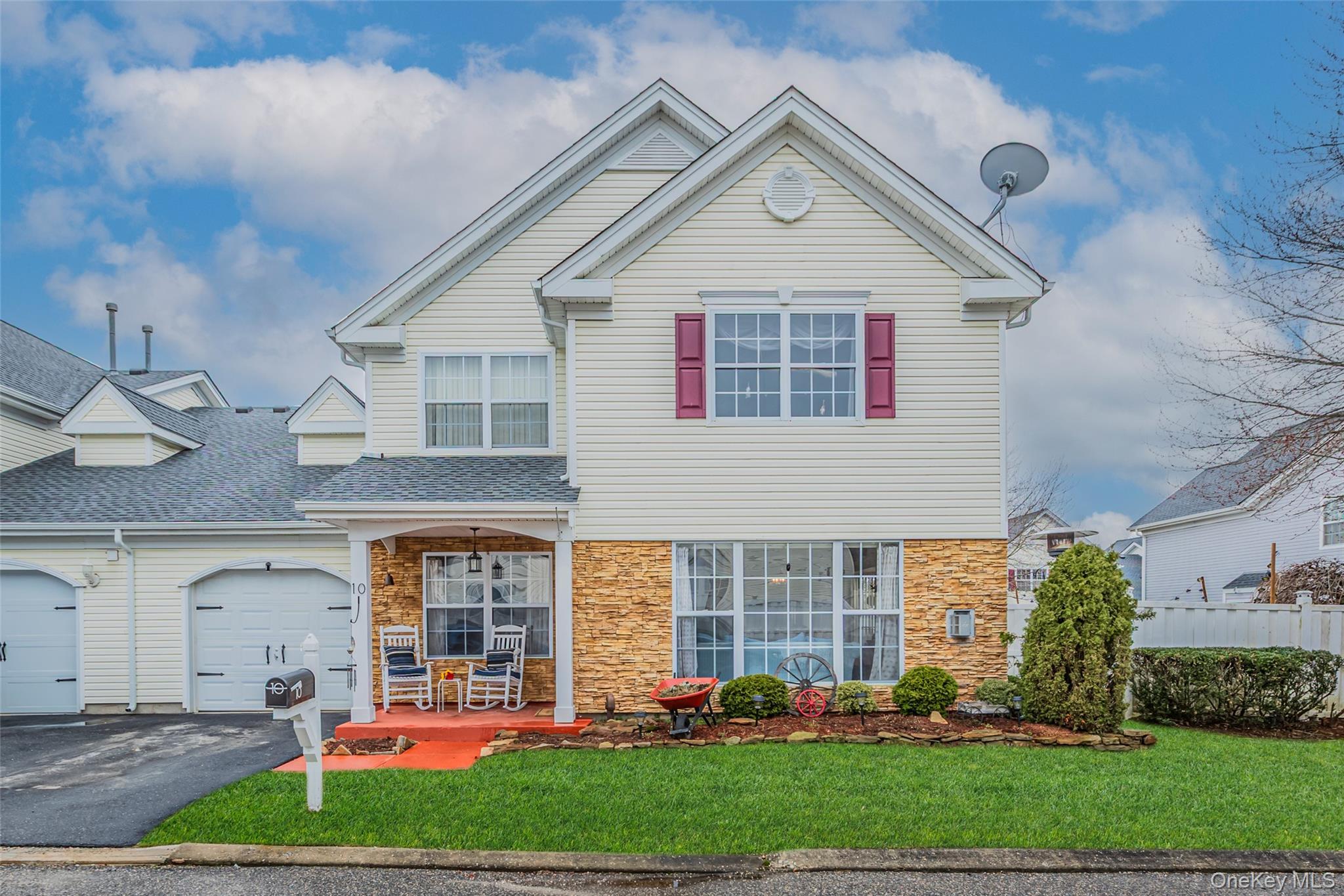 Single Family Tracie  Suffolk County, NY 11953, MLS-969296-2