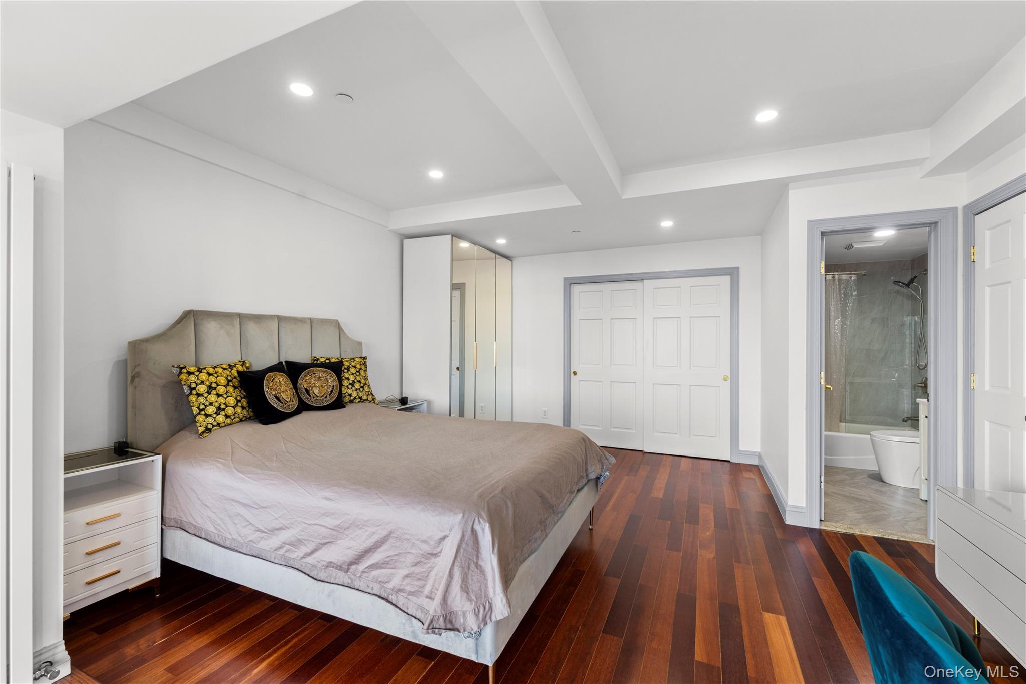 Condo Main  Queens, NY 11355, MLS-969299-11